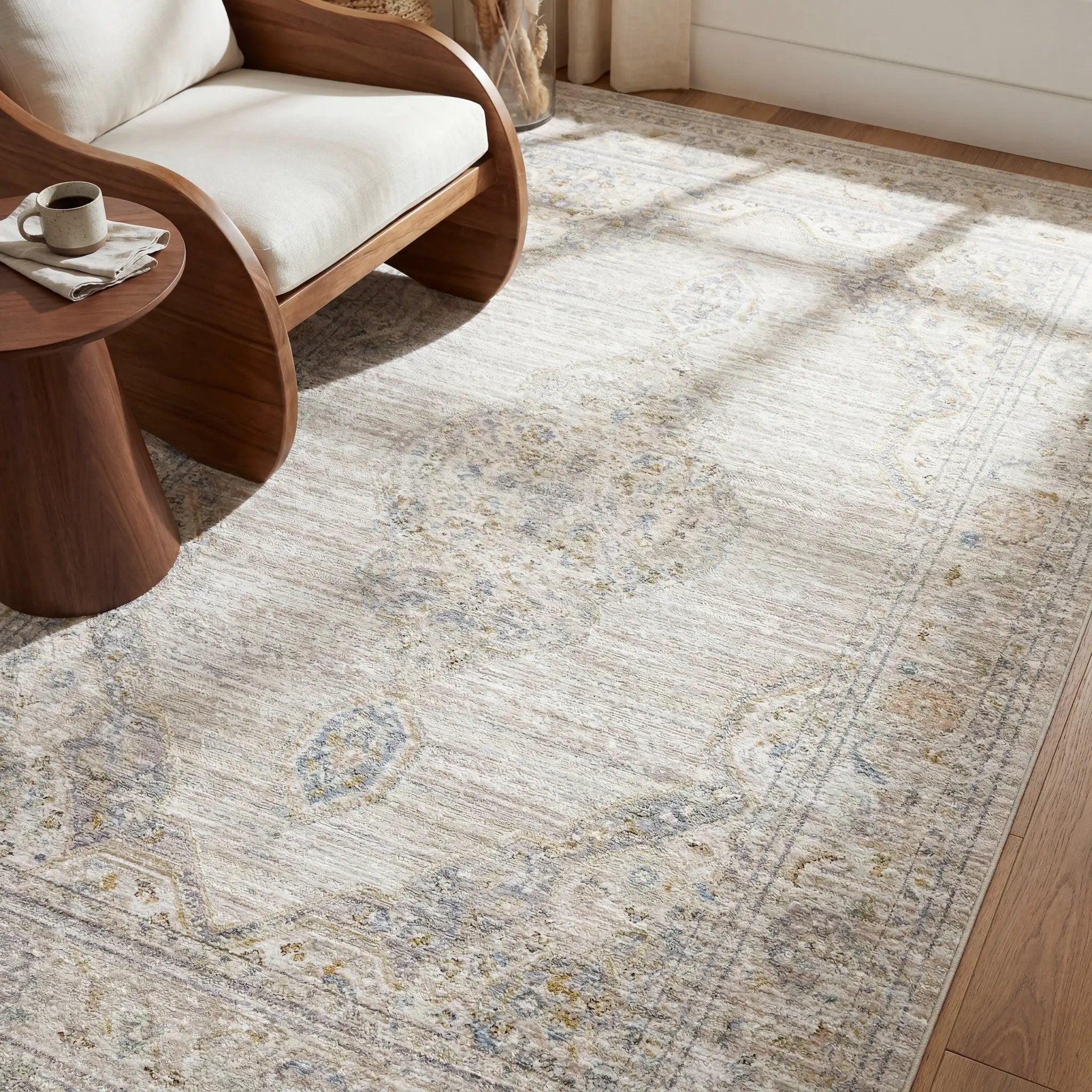 Cavett CAV11 Beige/ Blue Area Rug by Oriental Weavers