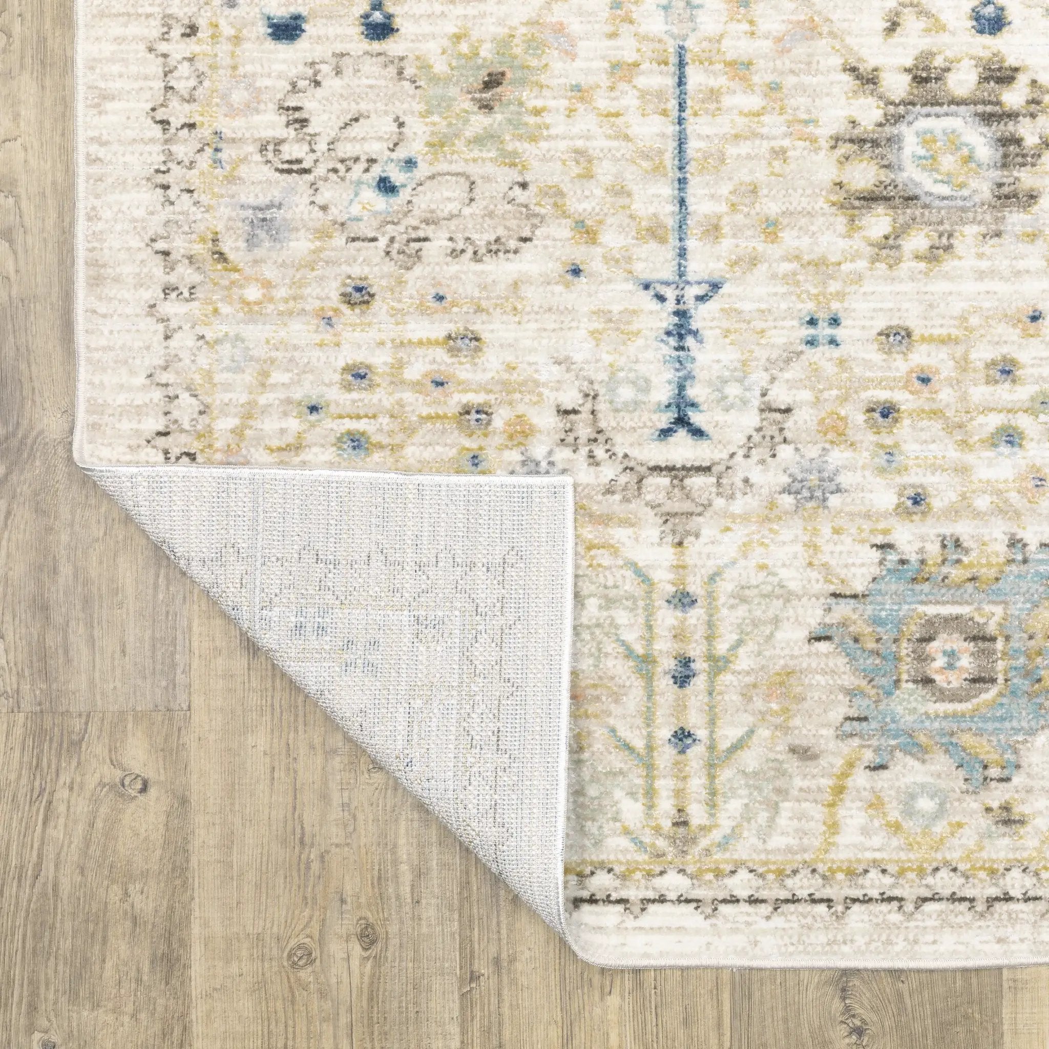 Cavett CAV13 Blue/ Pink Area Rug by Oriental Weavers