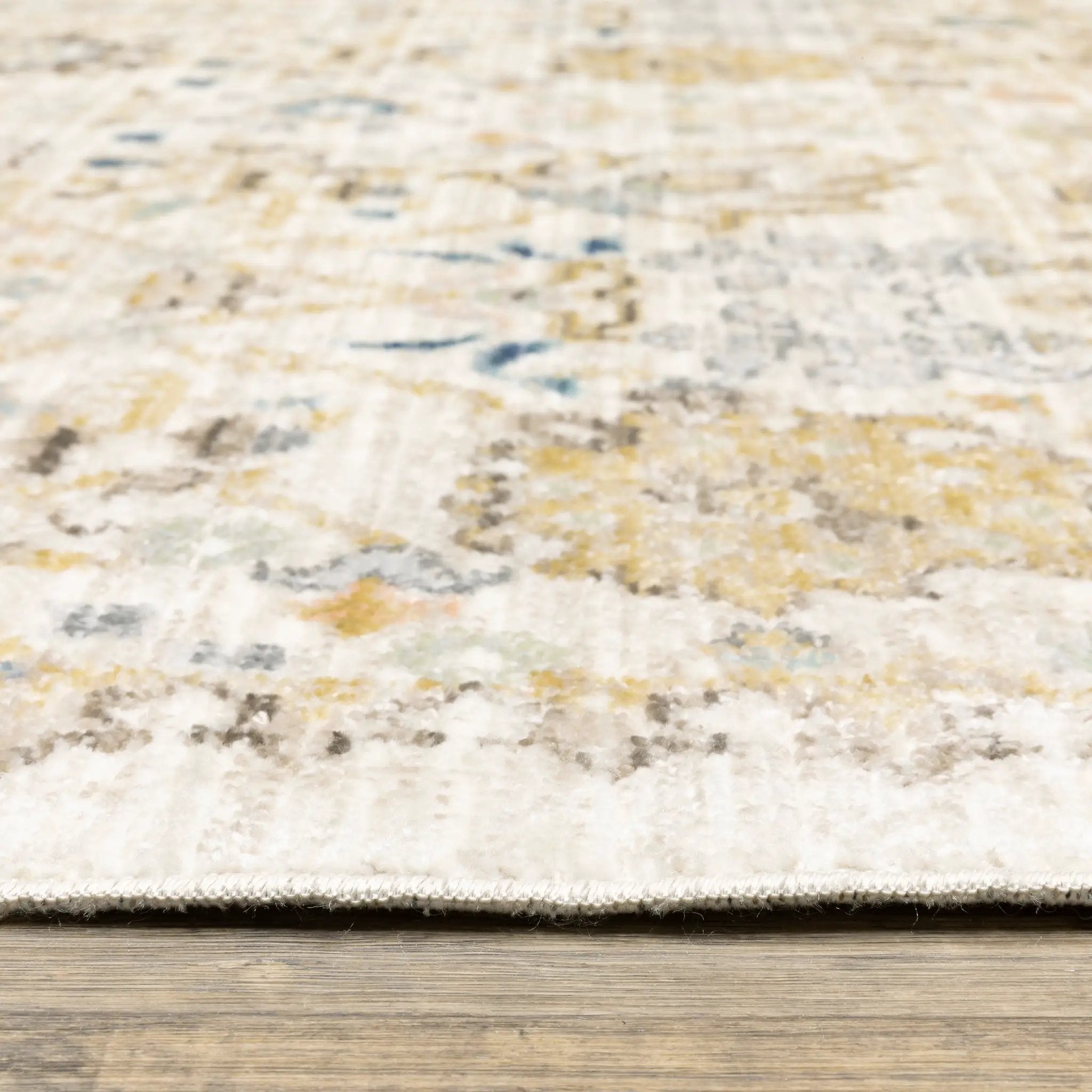 Cavett CAV13 Blue/ Pink Area Rug by Oriental Weavers