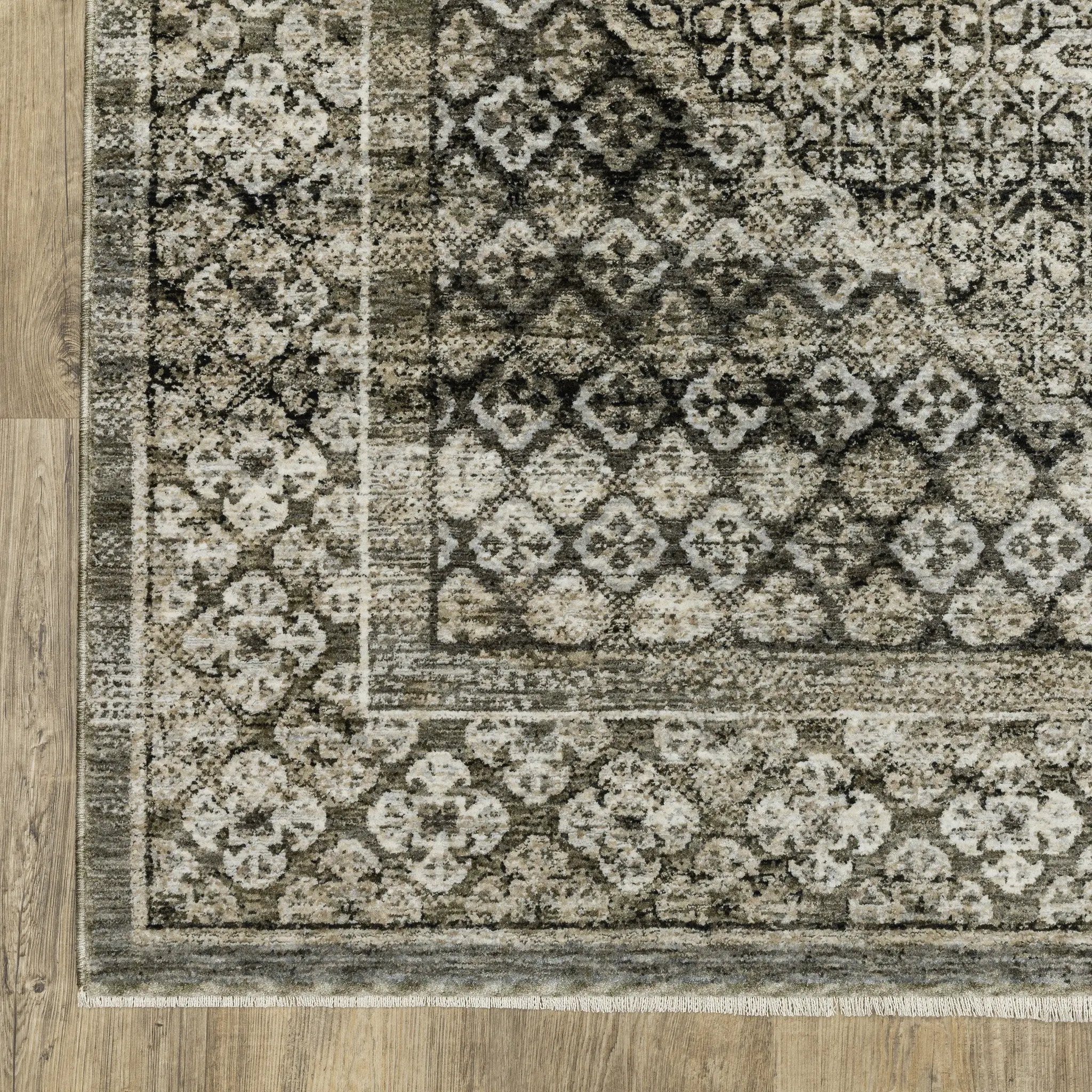 Chamberlain CH02D Grey/ Beige Area Rug by Oriental Weavers