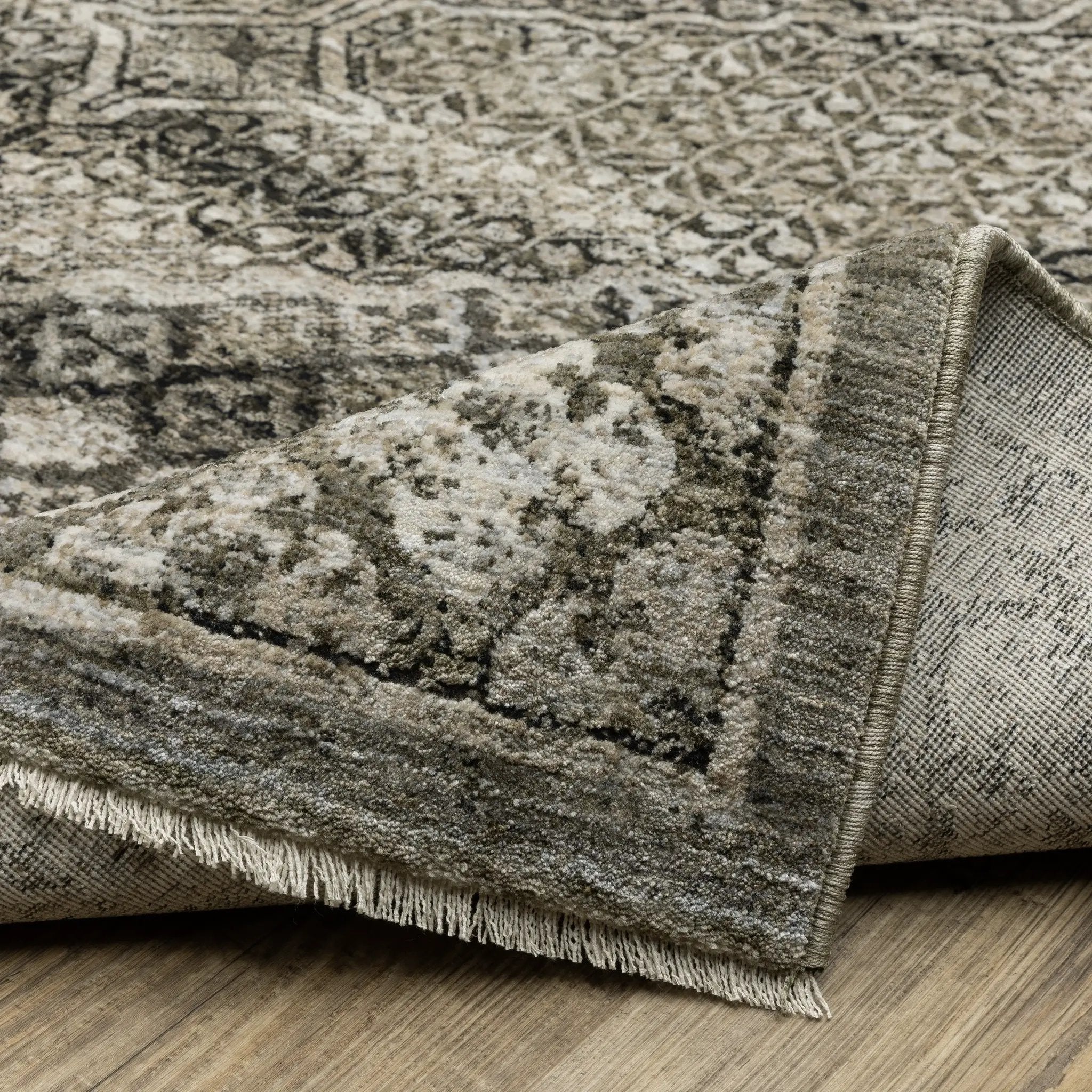 Chamberlain CH02D Grey/ Beige Area Rug by Oriental Weavers