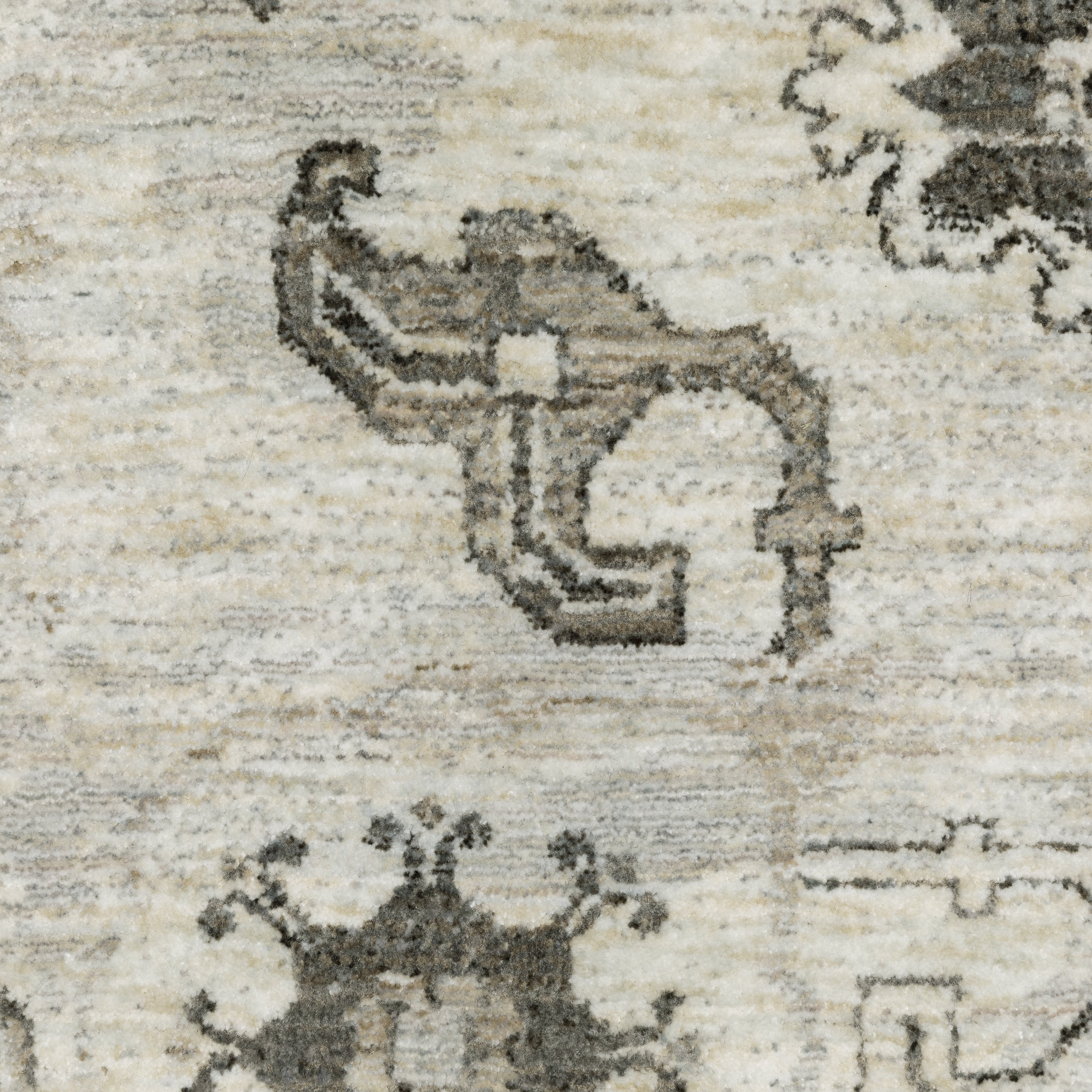 Oriental Weavers Chamberlain CH06B plush traditional rug featuring decorative pattern in ivory/ grey tones