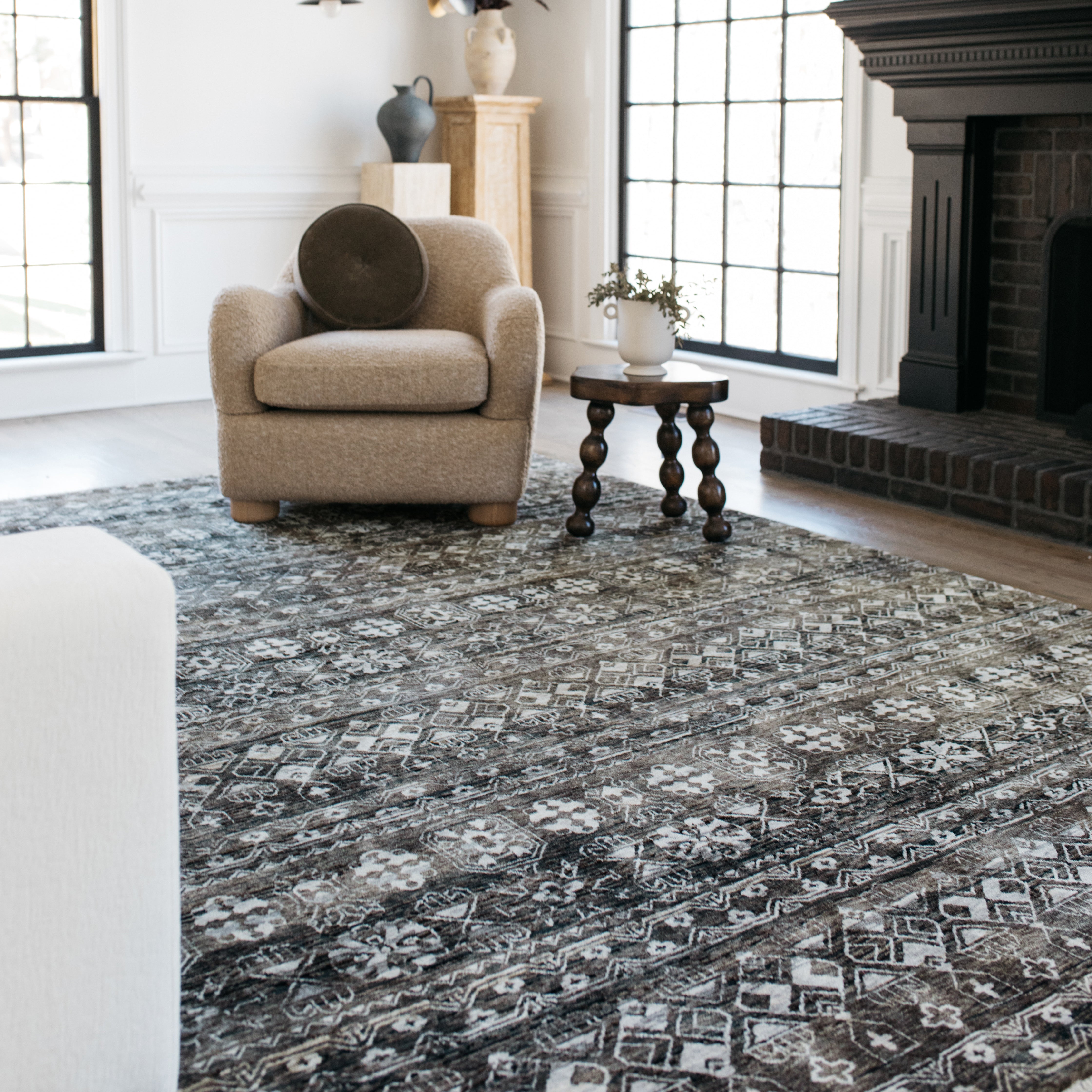 Oriental Weavers Chamberlain CH07C plush traditional rug featuring decorative pattern in black/ grey tones