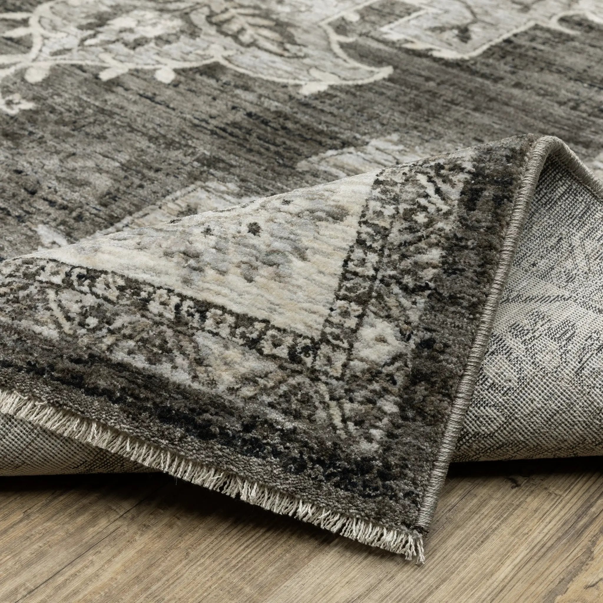 Chamberlain CH08B Grey/ Beige Area Rug by Oriental Weavers