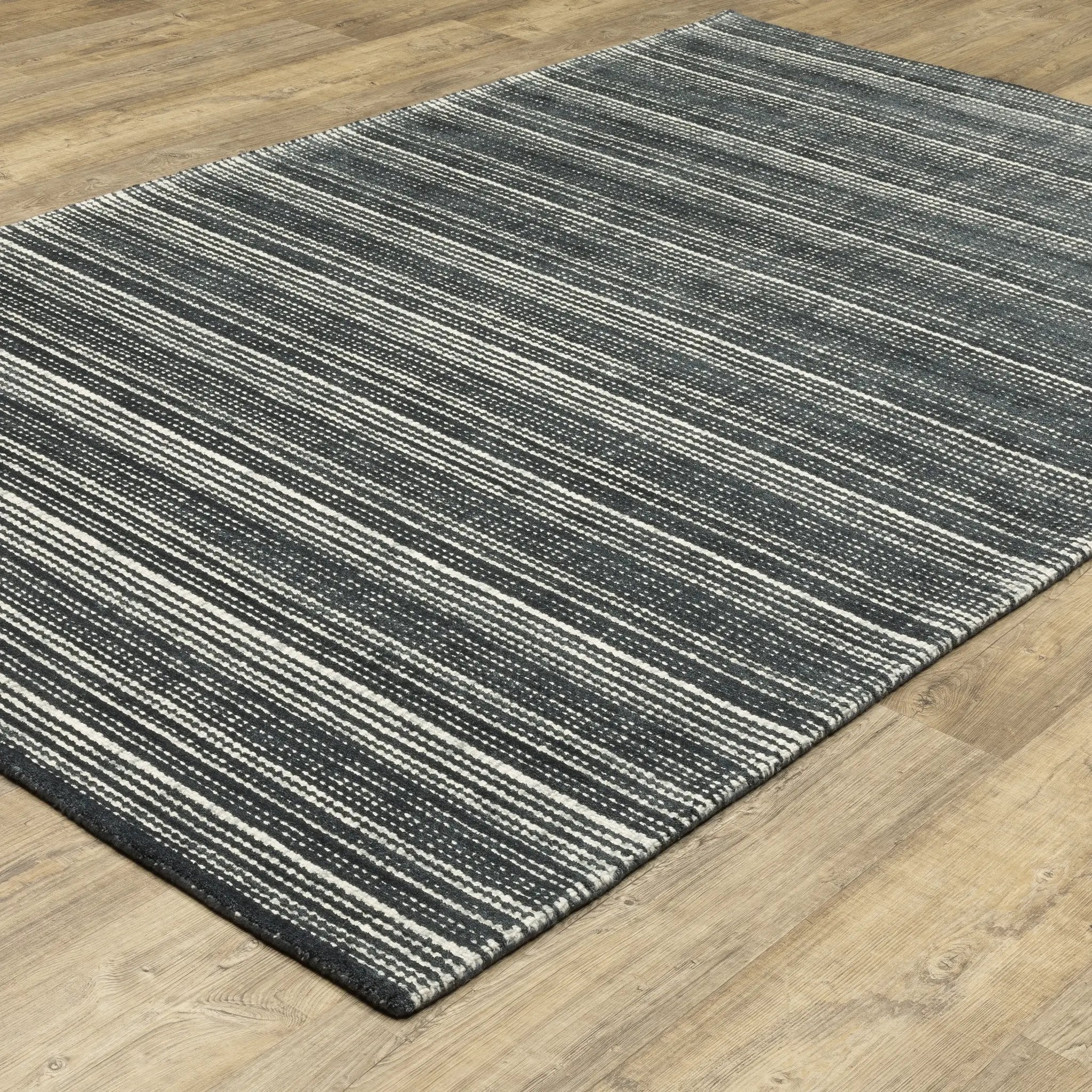 Circa CIR02 Black/ Ivory Area Rug by Oriental Weavers