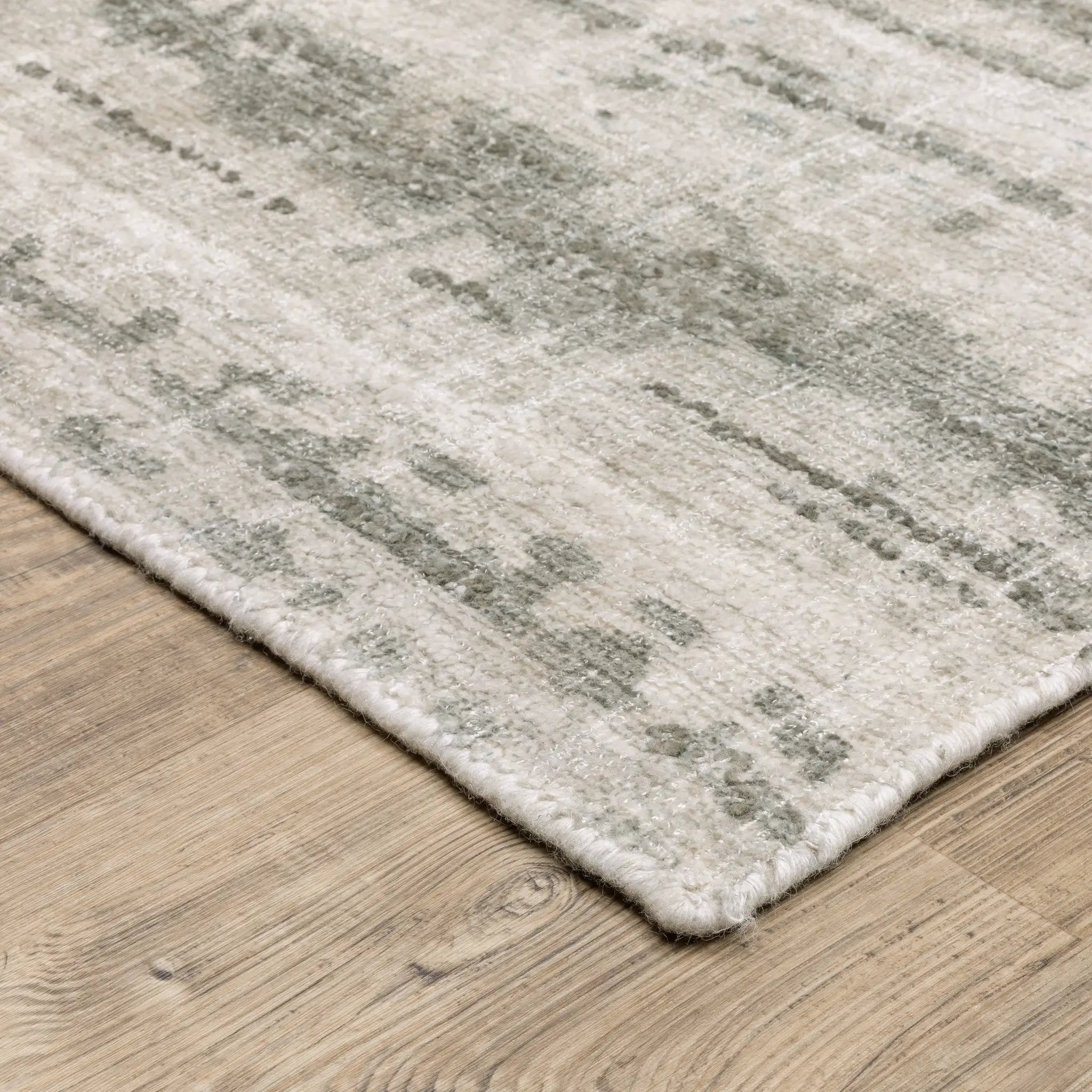 Clarke CLA02 Beige/ Green Area Rug by Oriental Weavers