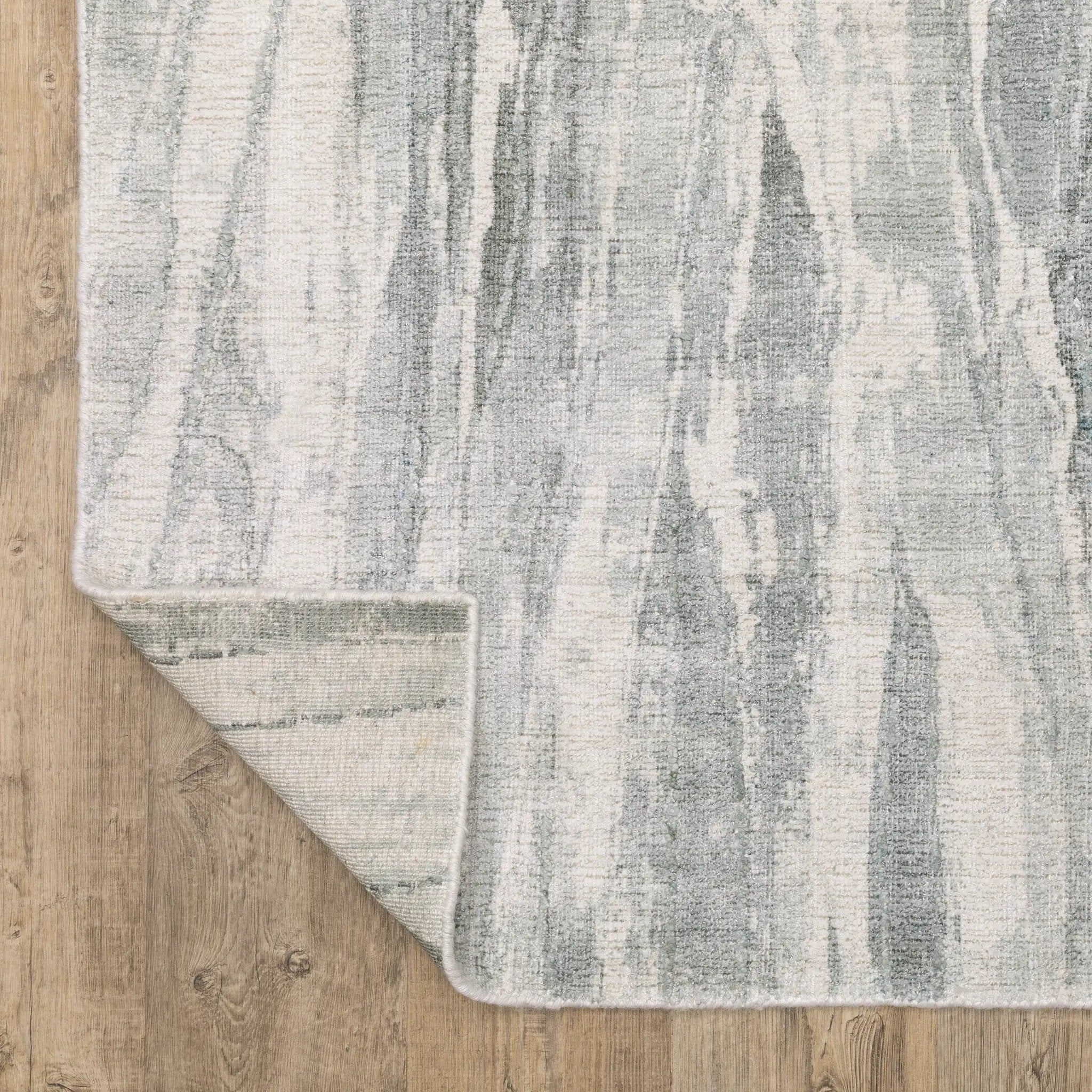 Clarke CLA03 Green/ Ivory Area Rug by Oriental Weavers