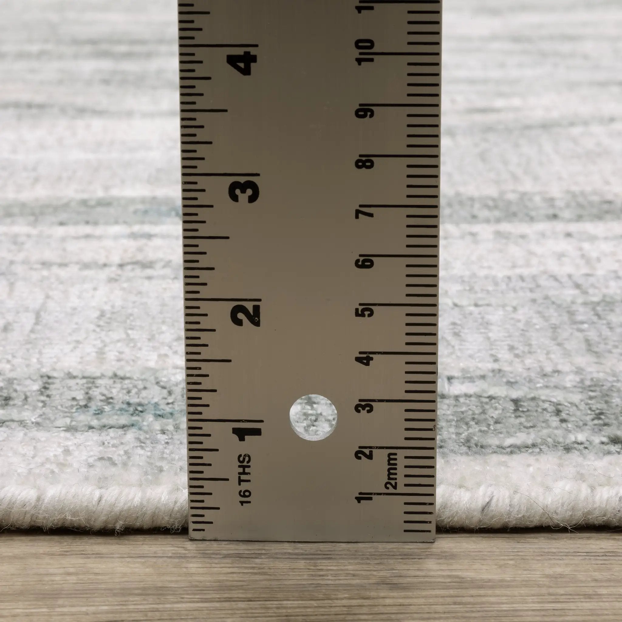 Clarke CLA03 Green/ Ivory Area Rug by Oriental Weavers