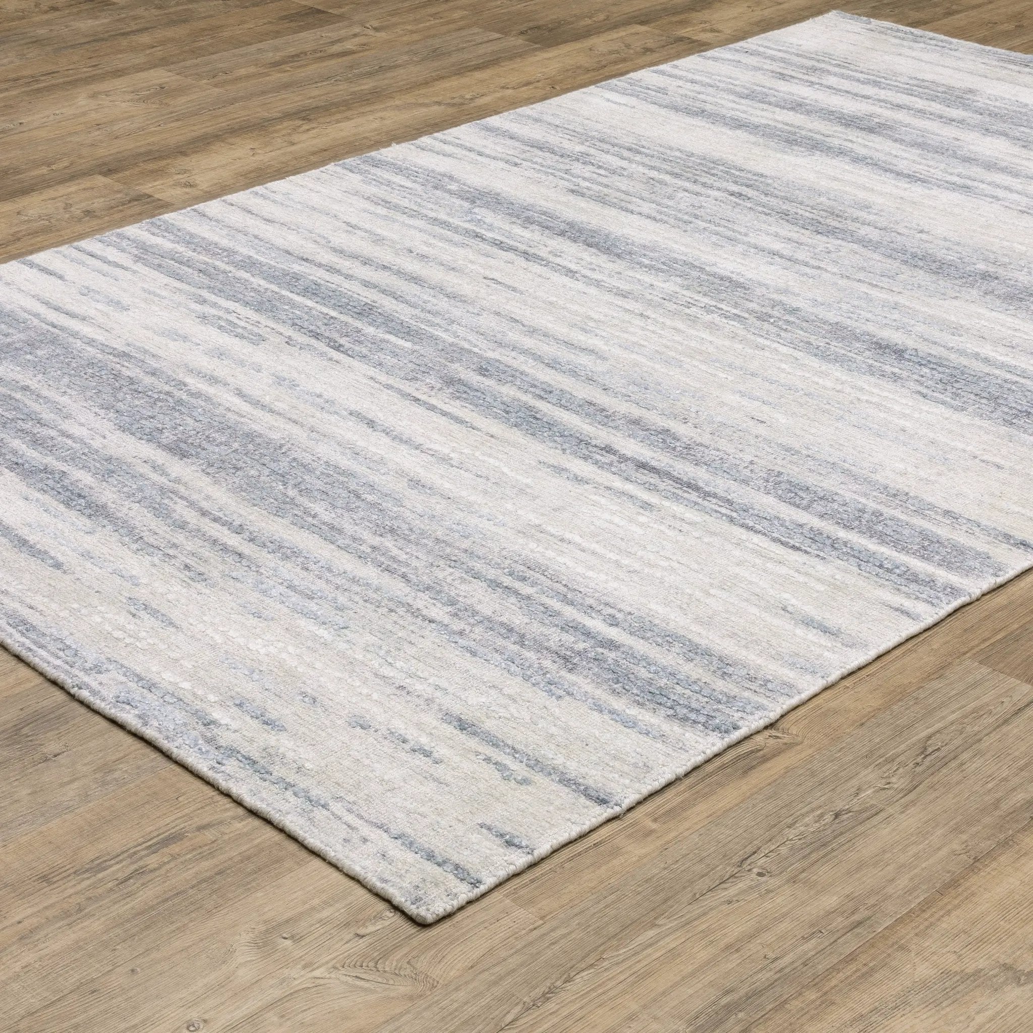 Clarke CLA04 Ivory/ Blue Area Rug by Oriental Weavers