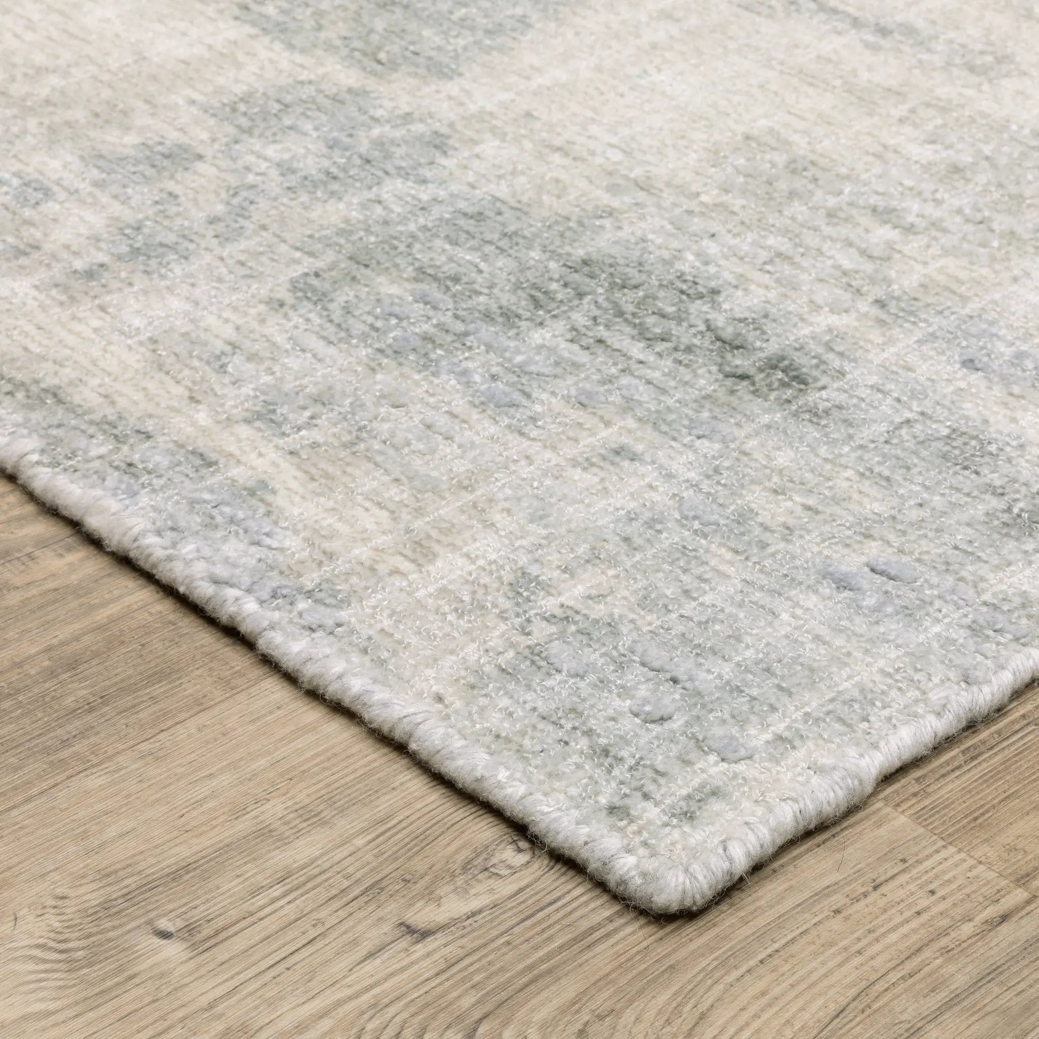 Clarke CLA05 Beige/ Grey Area Rug by Oriental Weavers