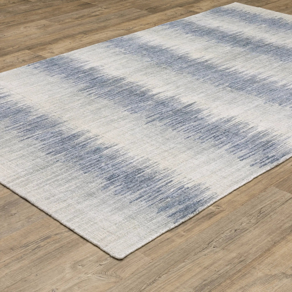 Clarke CLA06 Blue/ Ivory Area Rug by Oriental Weavers
