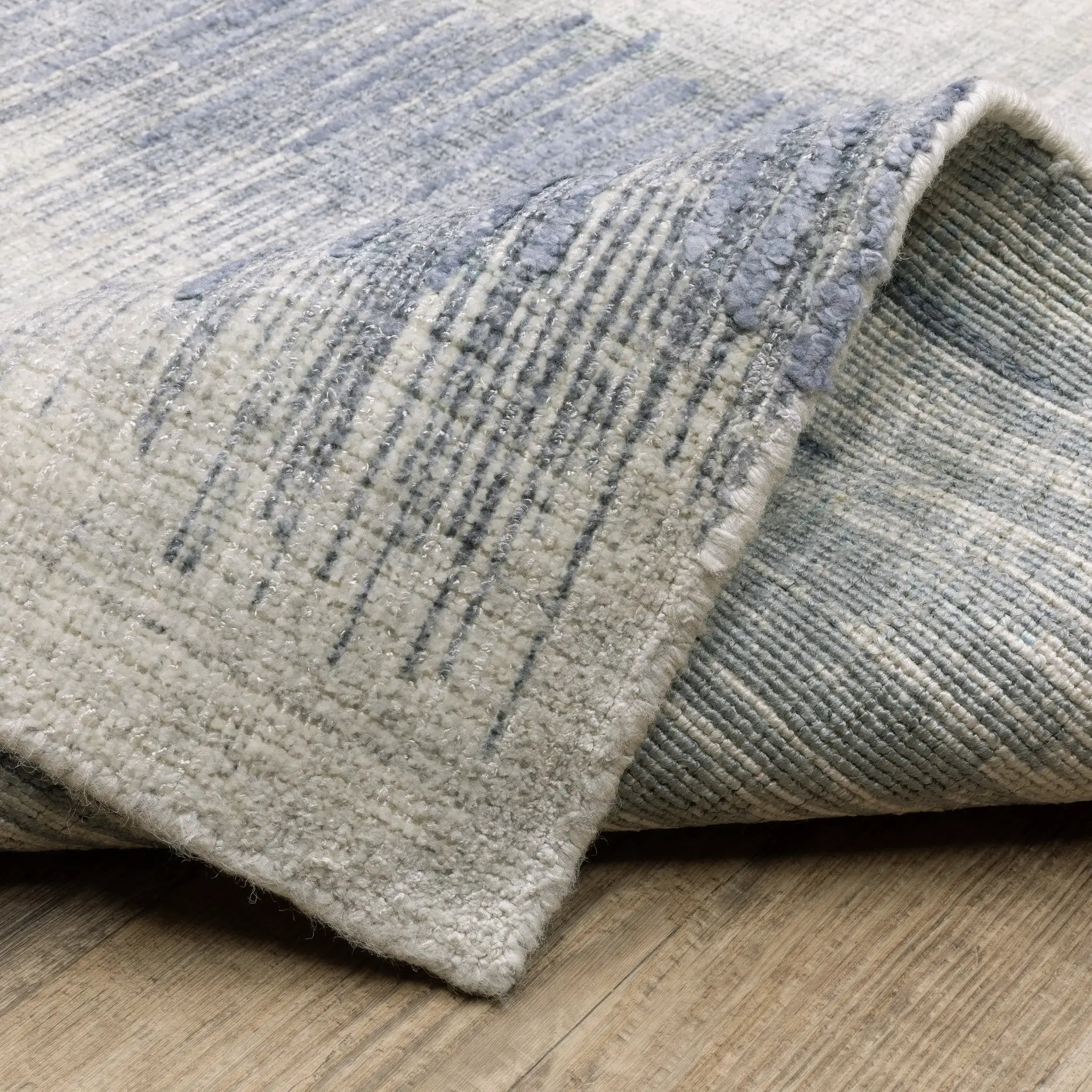 Clarke CLA06 Blue/ Ivory Area Rug by Oriental Weavers