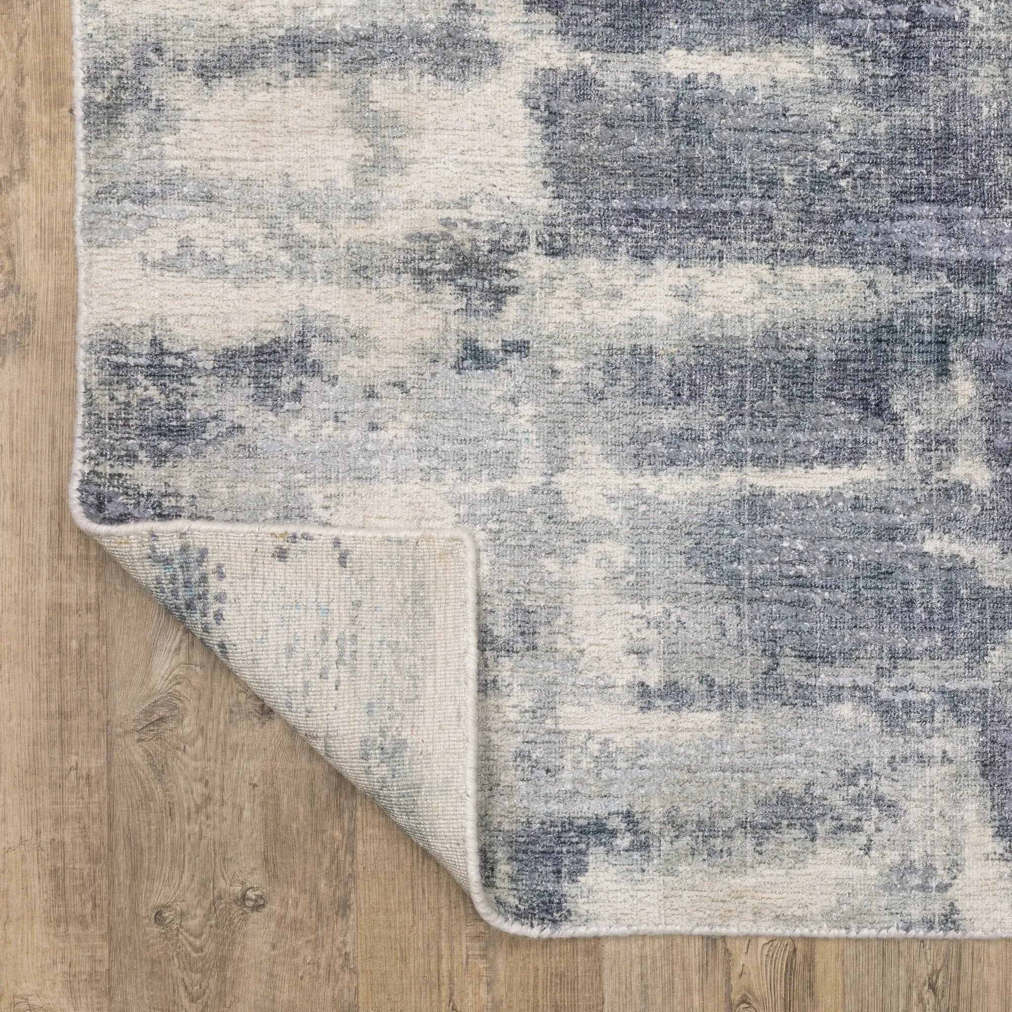 Clarke CLA07 Blue/ Ivory Area Rug by Oriental Weavers