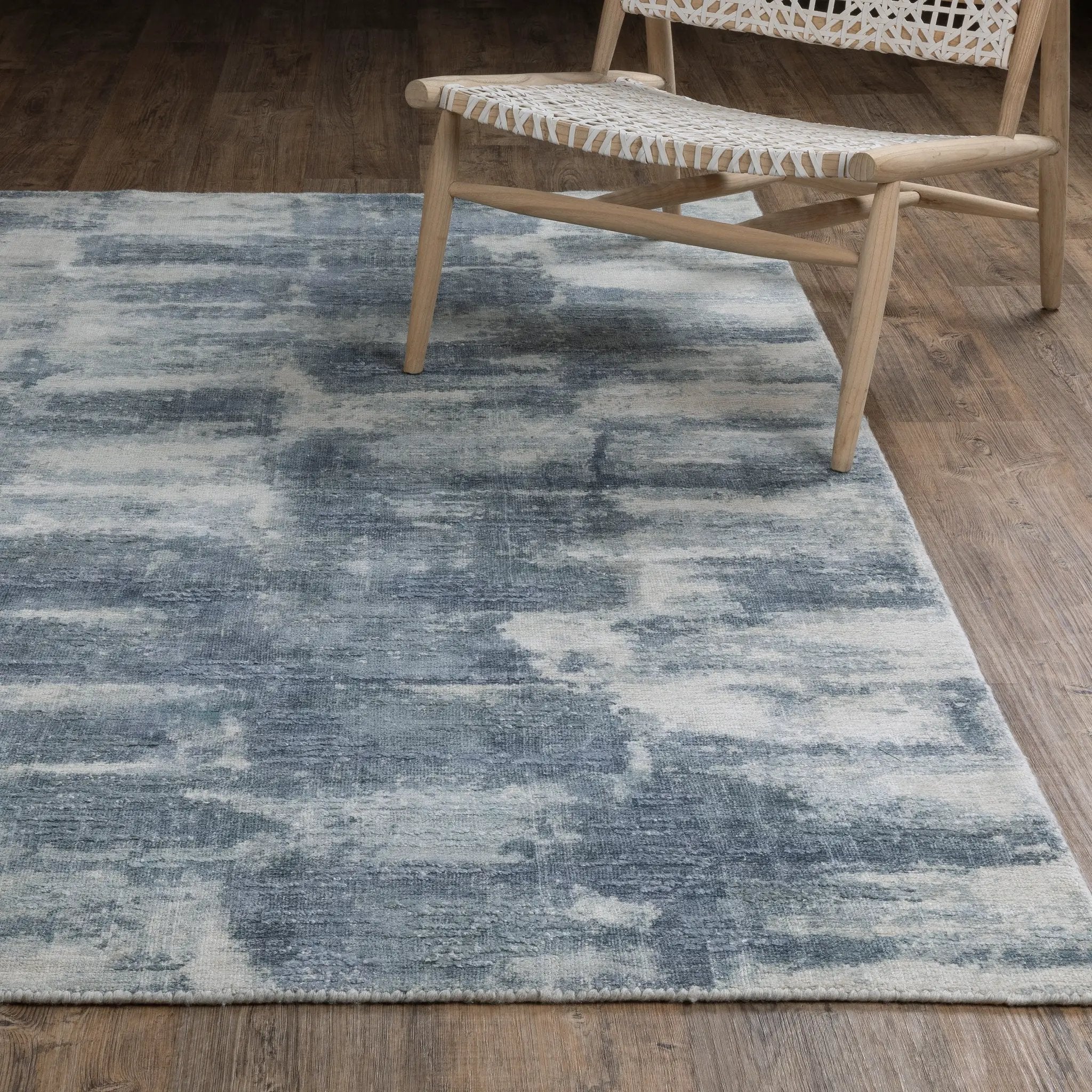 Clarke CLA07 Blue/ Ivory Area Rug by Oriental Weavers