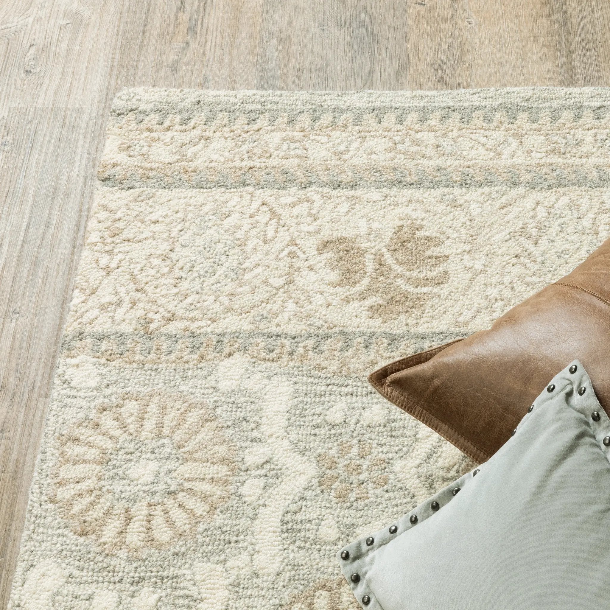 Craft 93002 Ash/ Sand Area Rug by Oriental Weavers