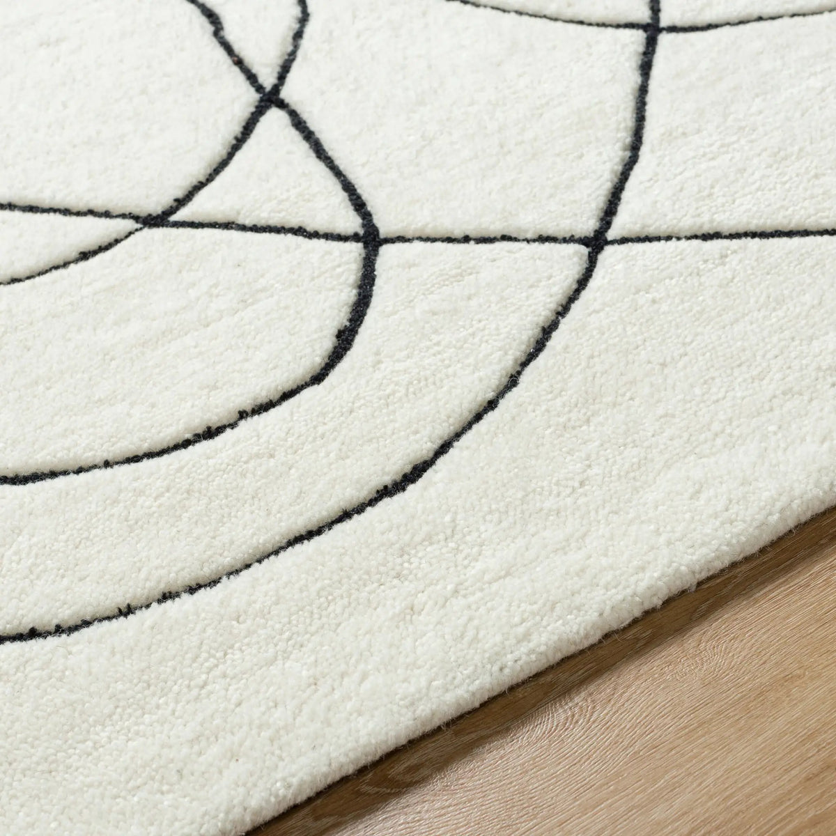 Portobello PBO-2301 Cream Area Rug by LIVABLISS