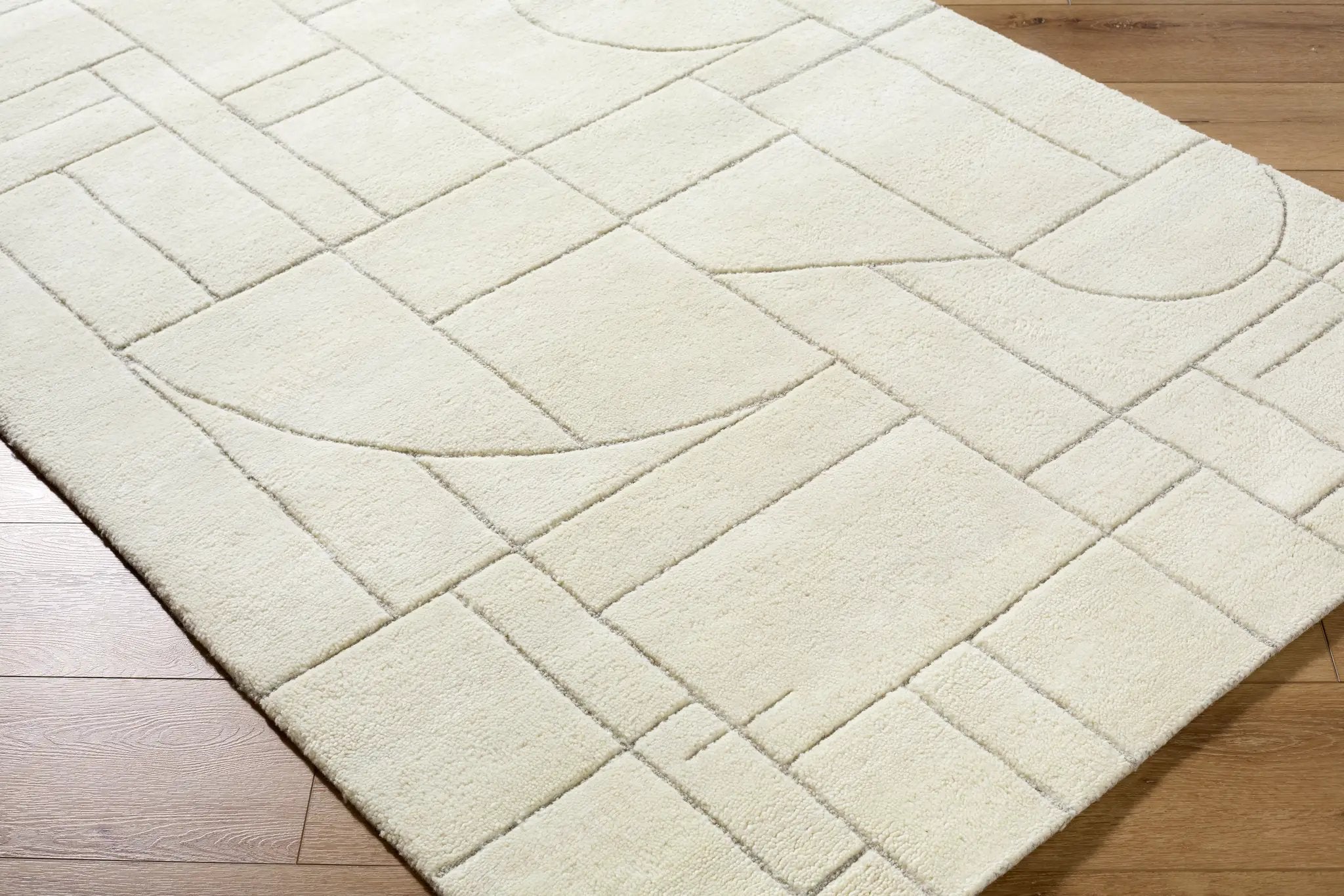 Portobello PBO-2314 Ivory Area Rug by LIVABLISS