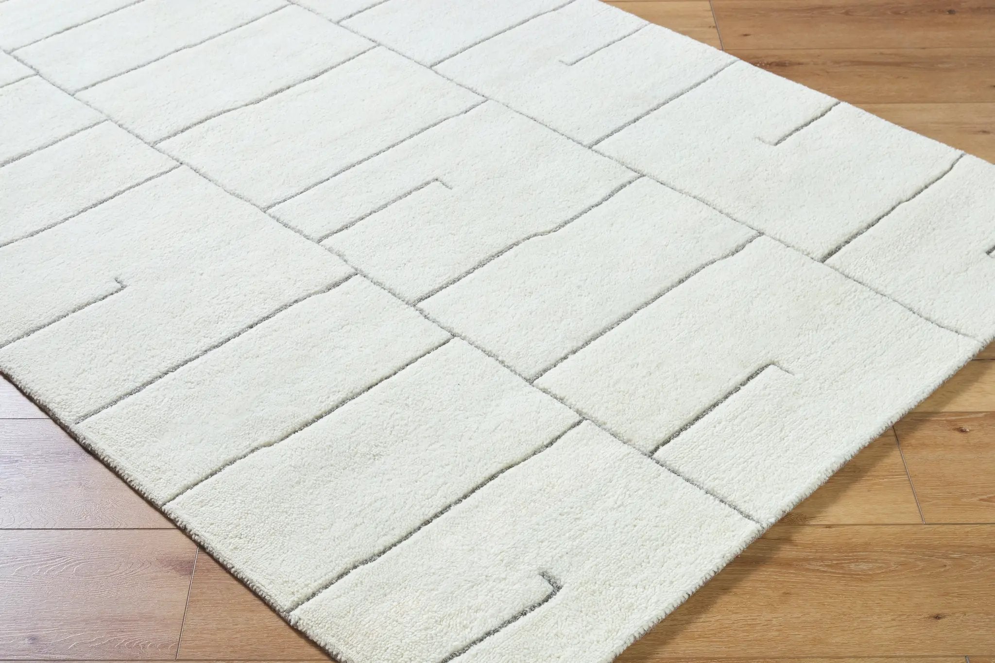 Portobello PBO-2315 Ivory Area Rug by LIVABLISS