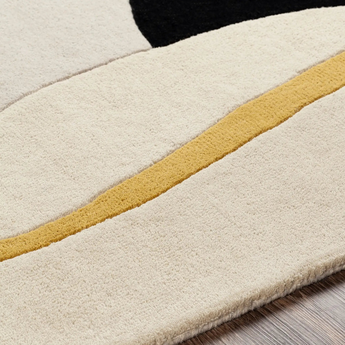 Queens QUN-2303 Mustard Area Rug by LIVABLISS
