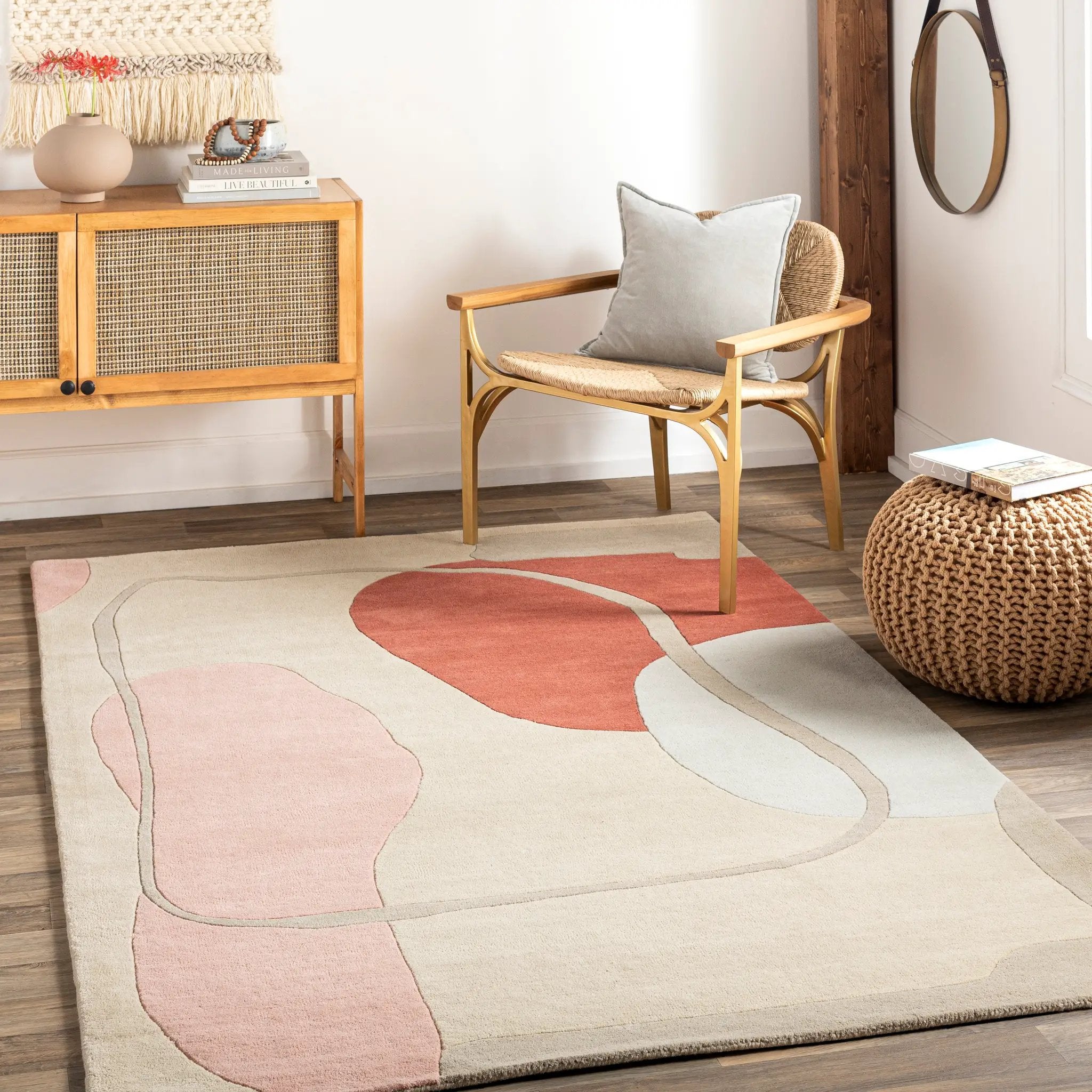 Queens QUN-2307 Rust Area Rug by LIVABLISS