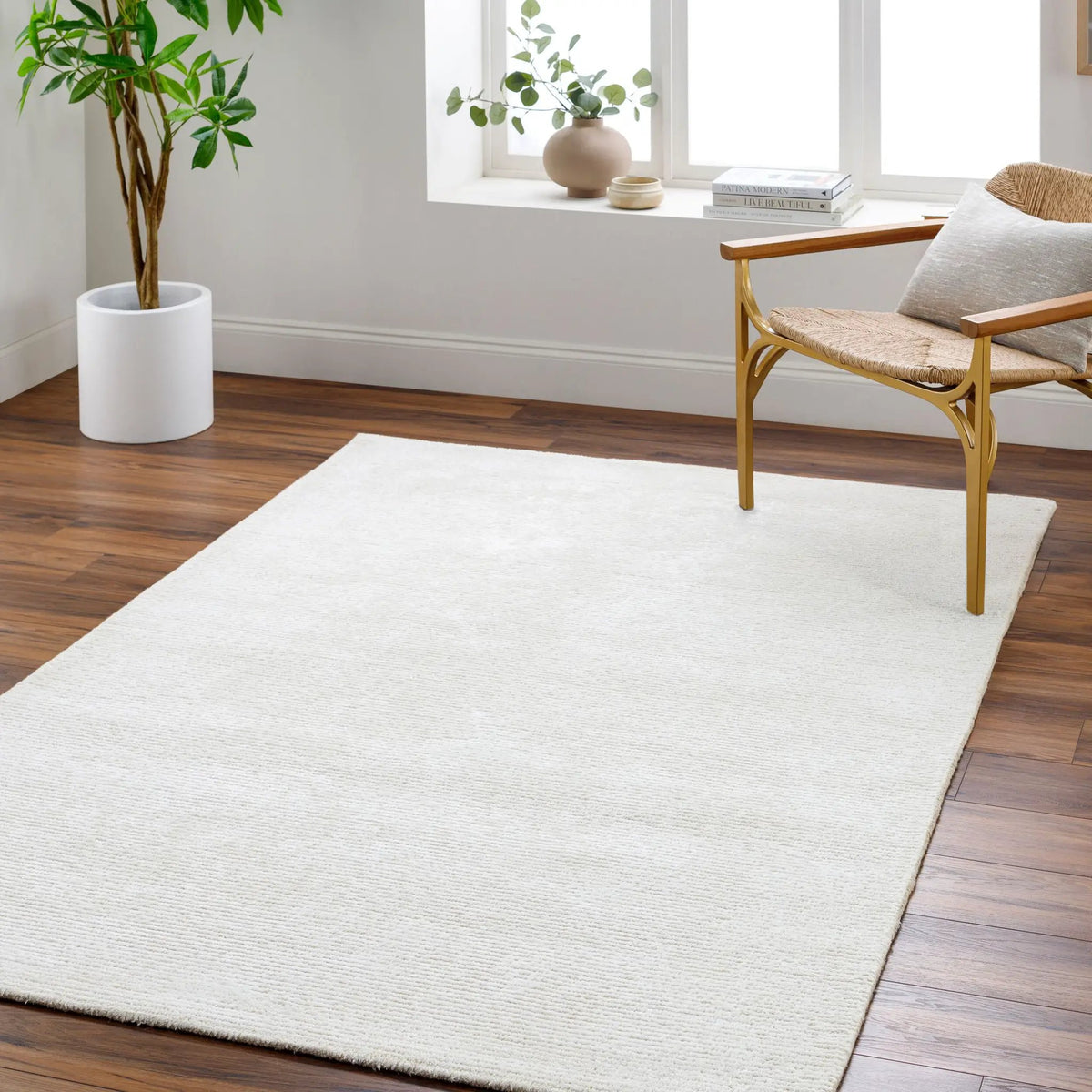 LIVABLISS Richmond RCM-2302 Ivory Area Rug