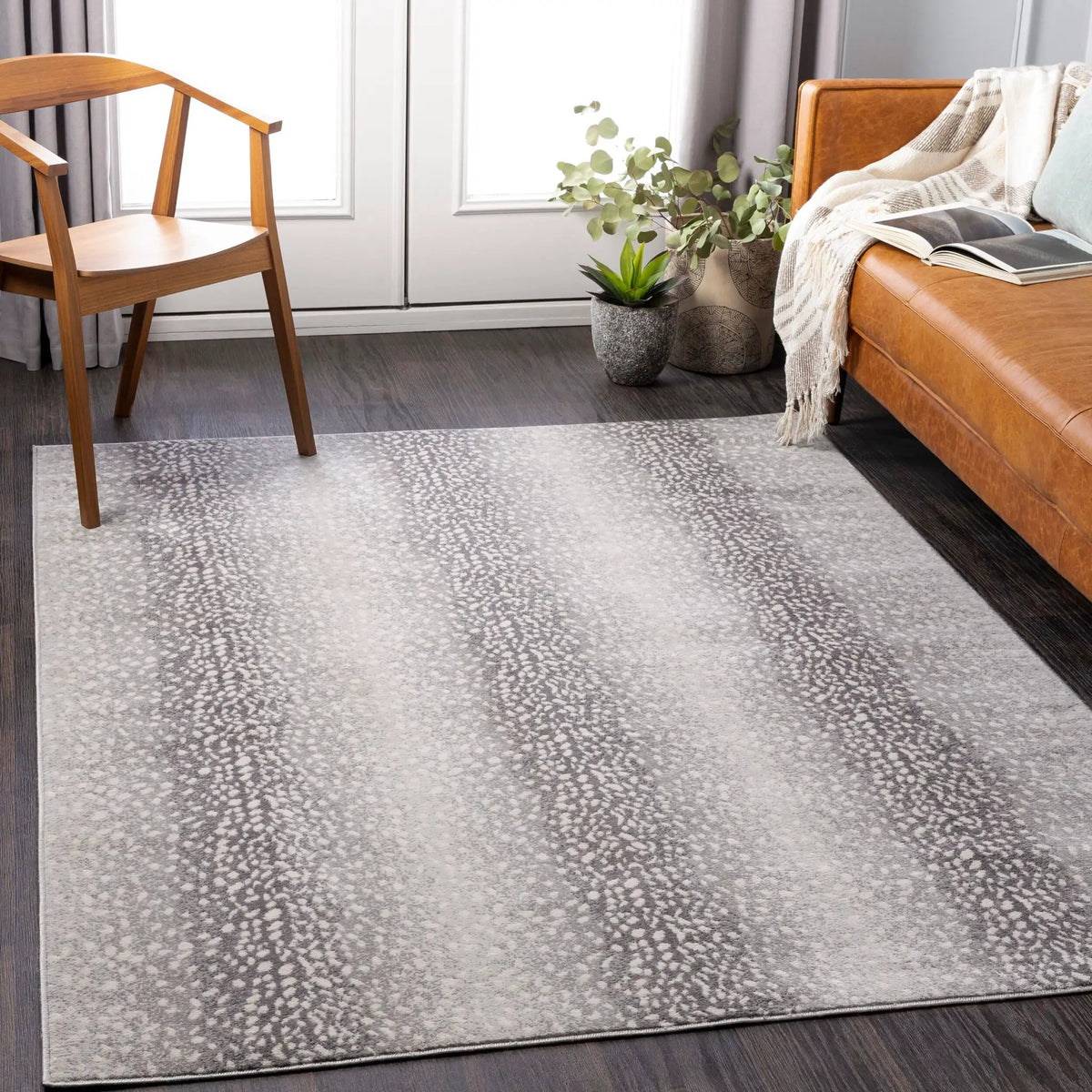 LIVABLISS Roma ROM-2373 Gray Area Rug