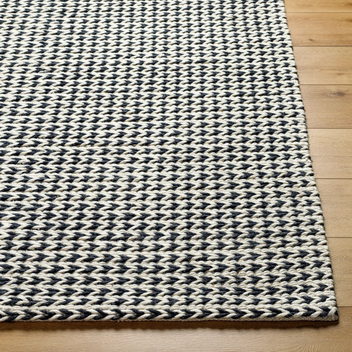 LIVABLISS Sundance SDC-2301 Ivory Area Rug