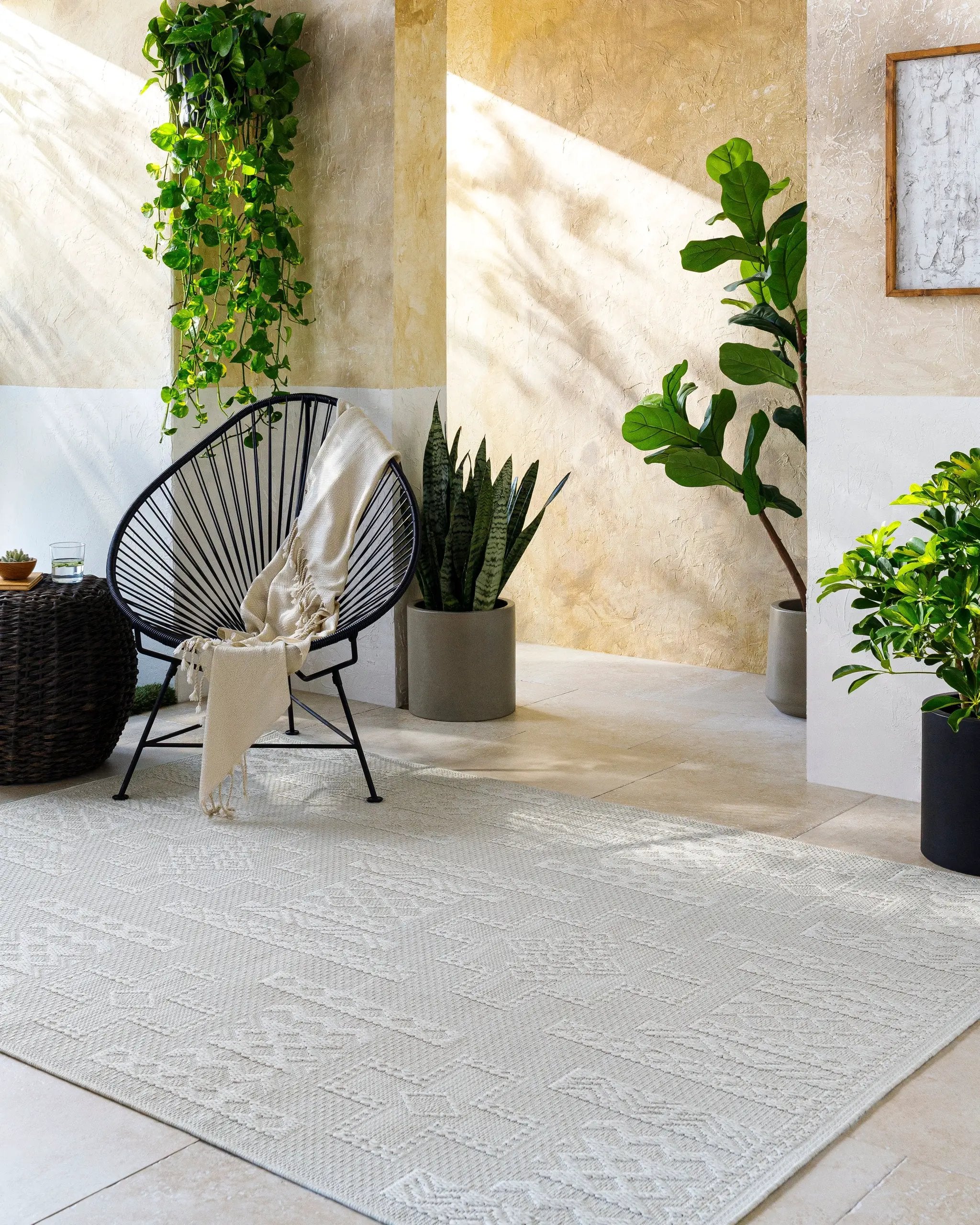 Sandra SDR-2303 Beige Area Rug by LIVABLISS