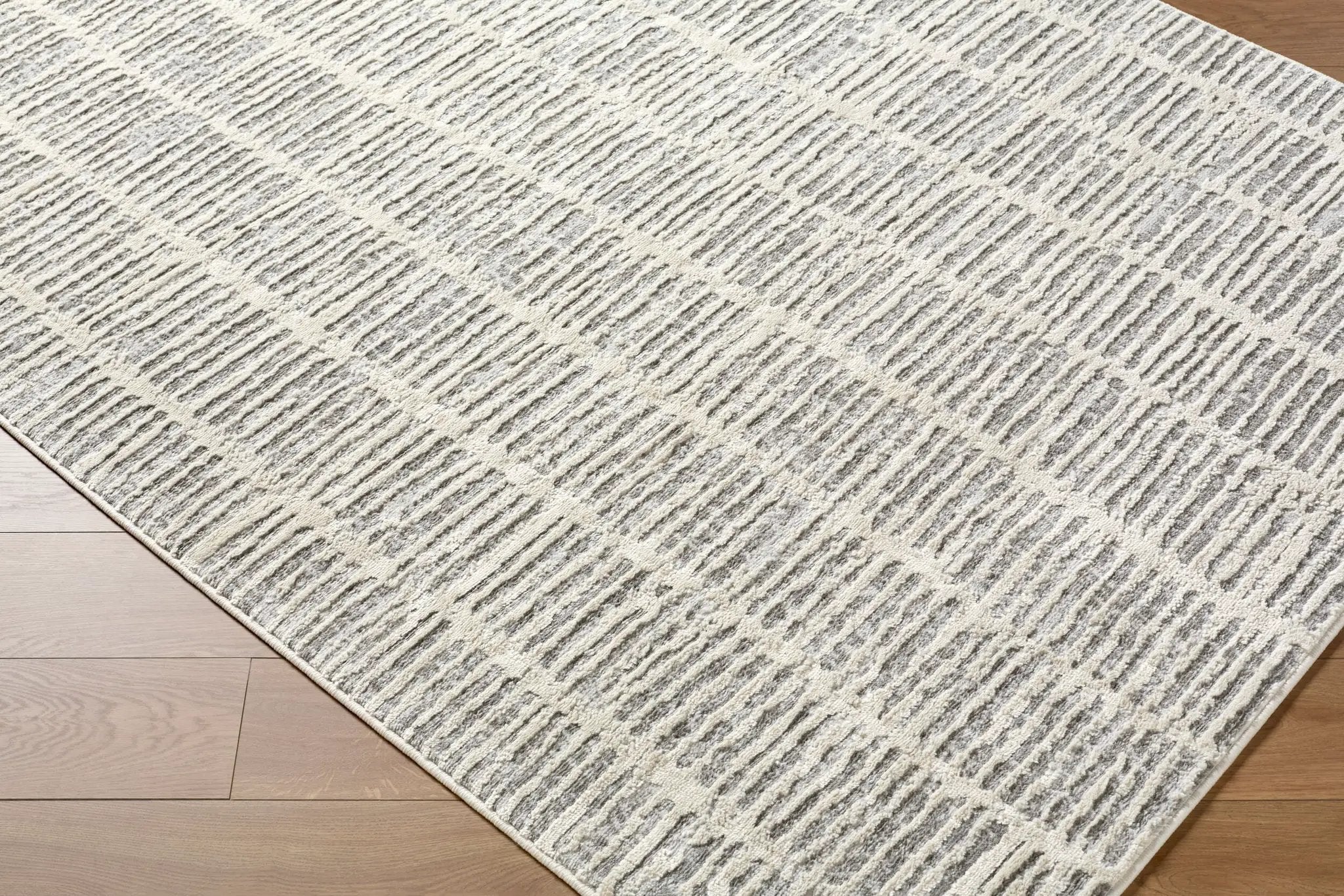 Siyah SIY-2316 Light-Slate Area Rug by LIVABLISS