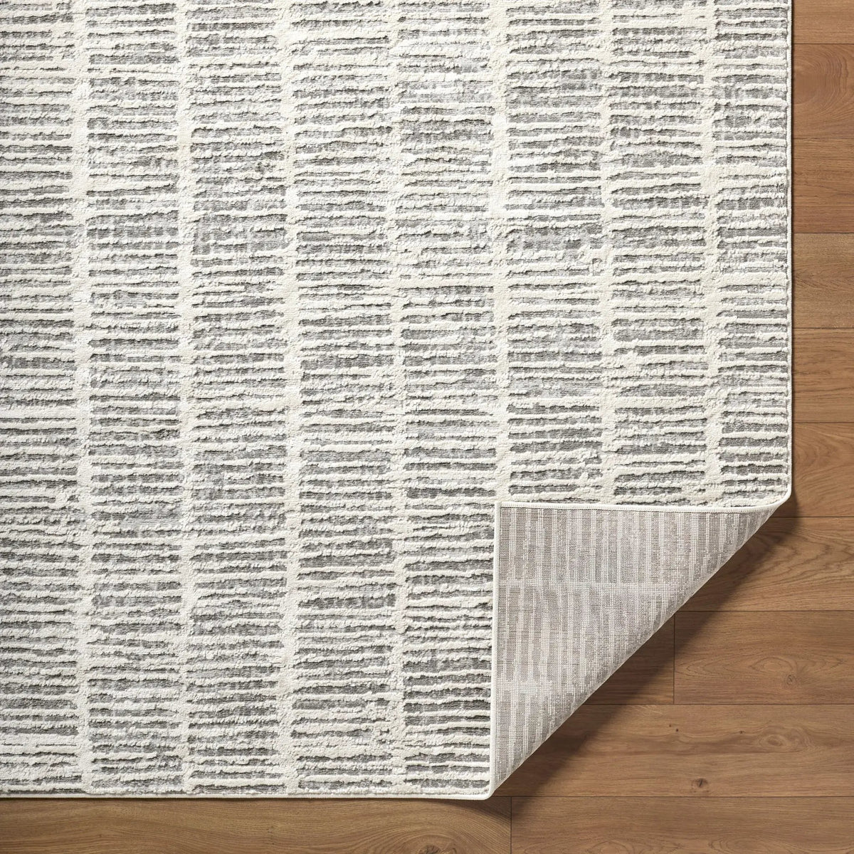 Siyah SIY-2316 Light-Slate Area Rug by LIVABLISS