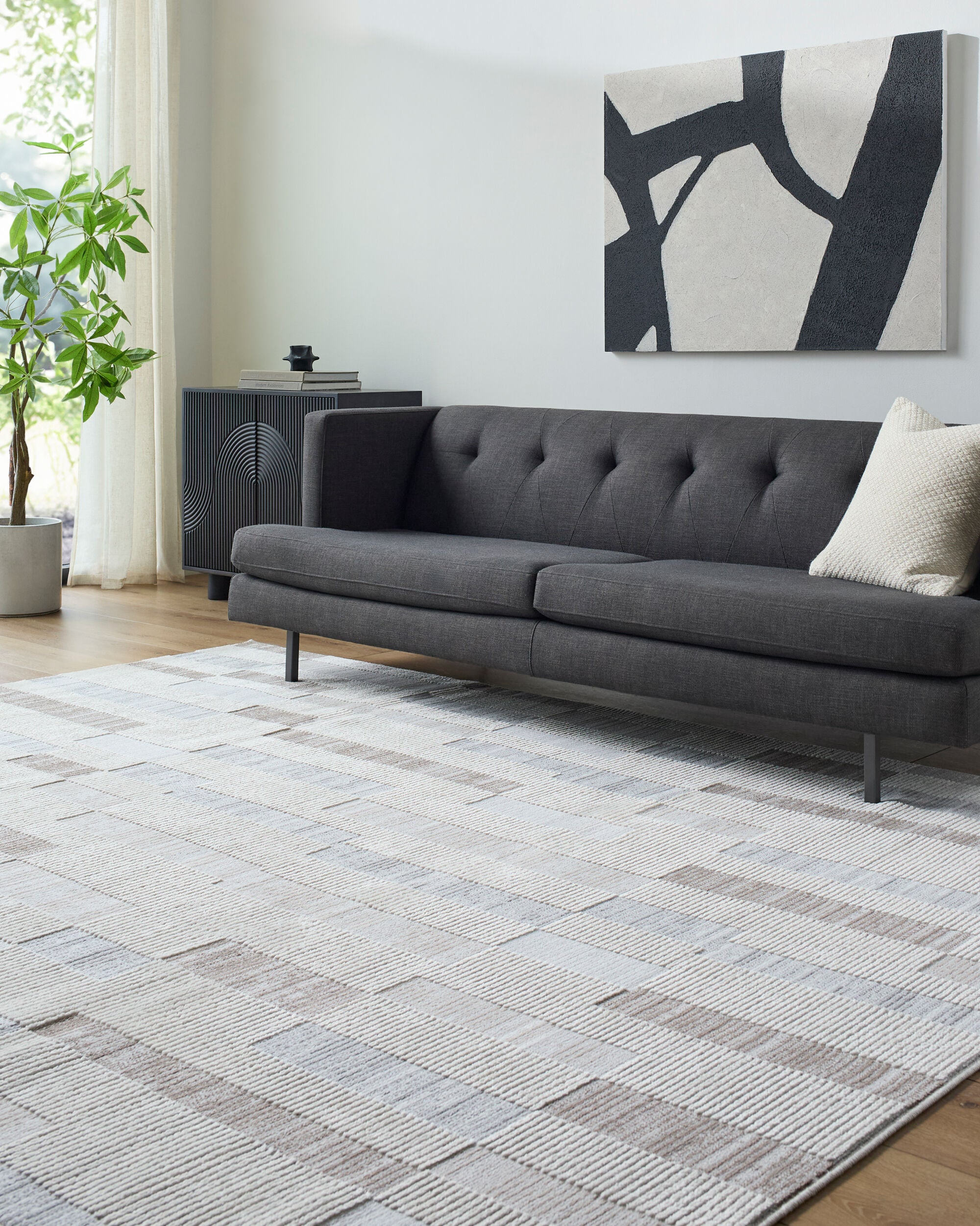 Surya Siyah SIY-2318 White Area Rug by LIVABLISS