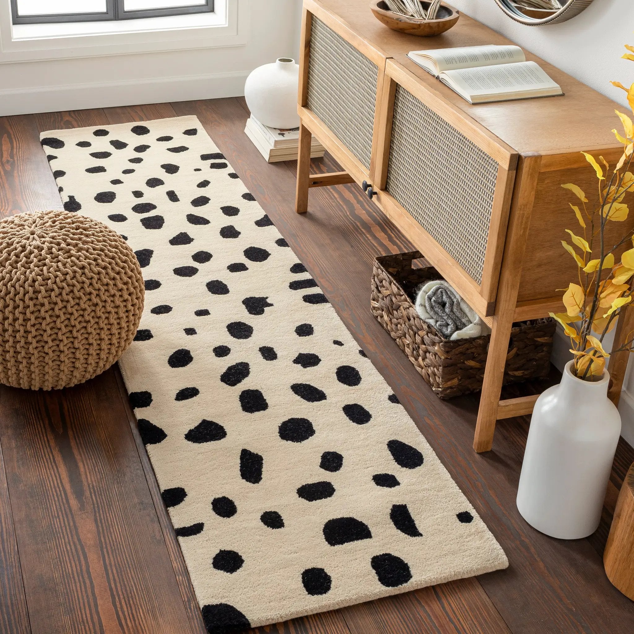 Stella STLA-2443 Beige Area Rug by LIVABLISS