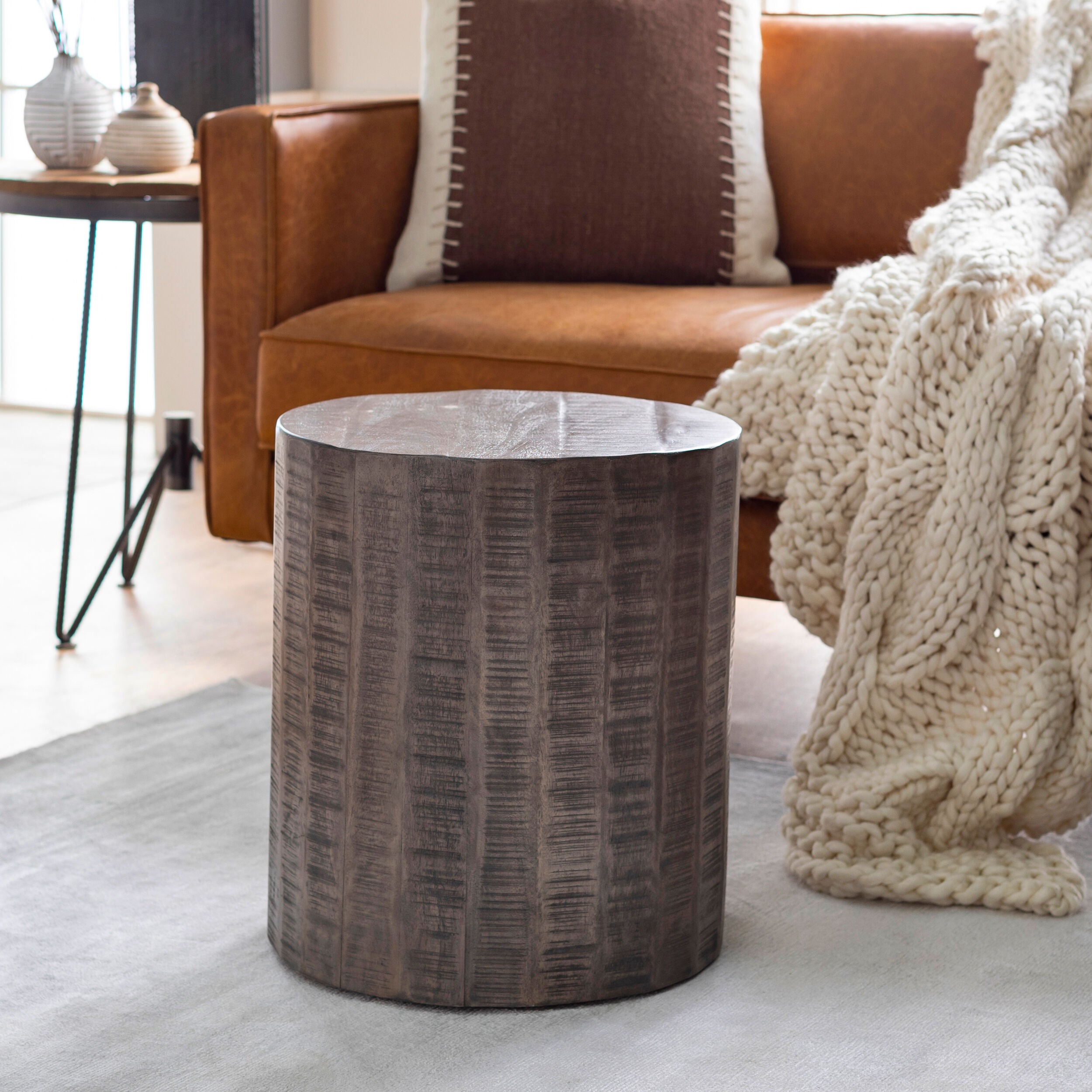 LIVABLISS Troyes TOE-003 Furniture End Table