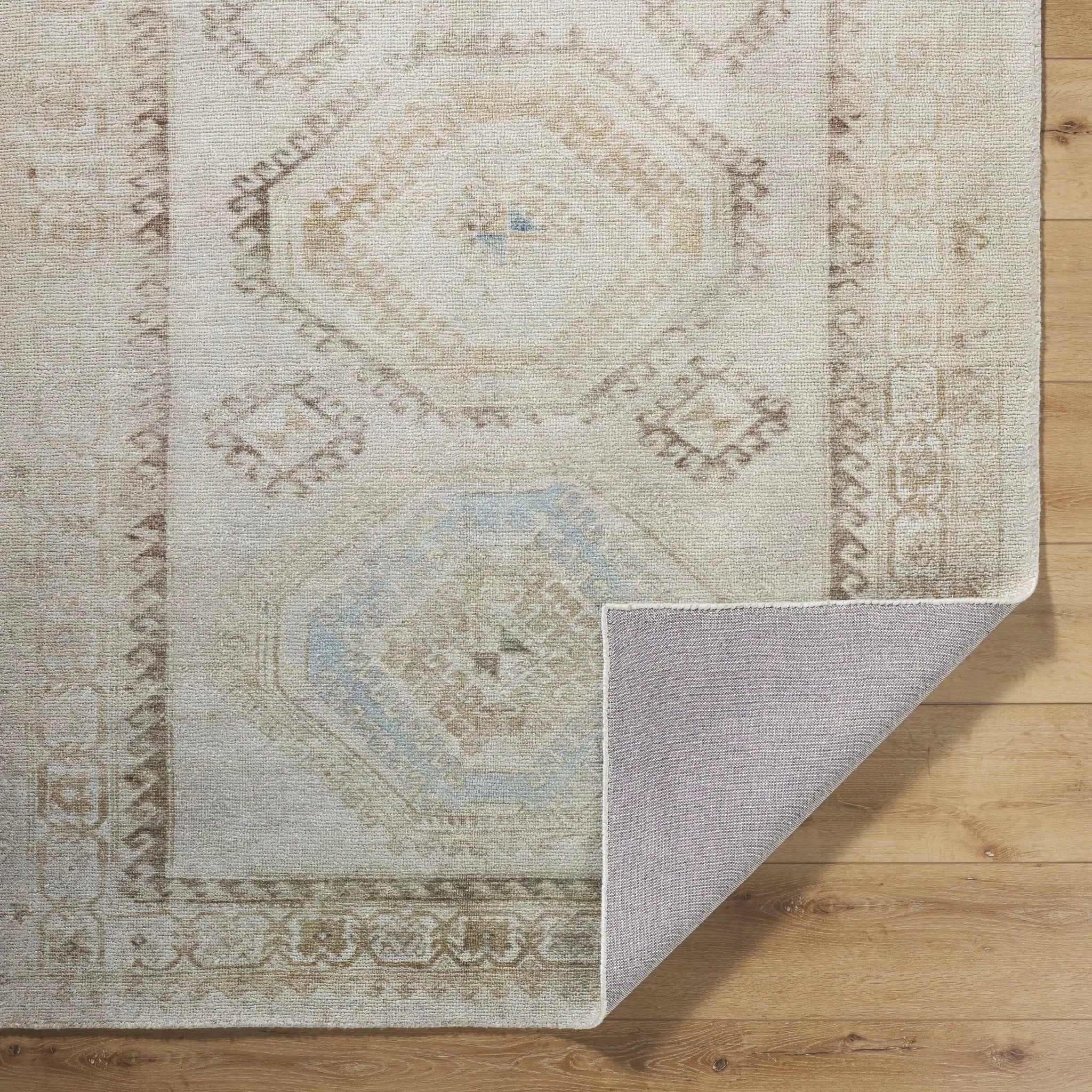 Unique UNQ-2319 Ivory Area Rug by LIVABLISS