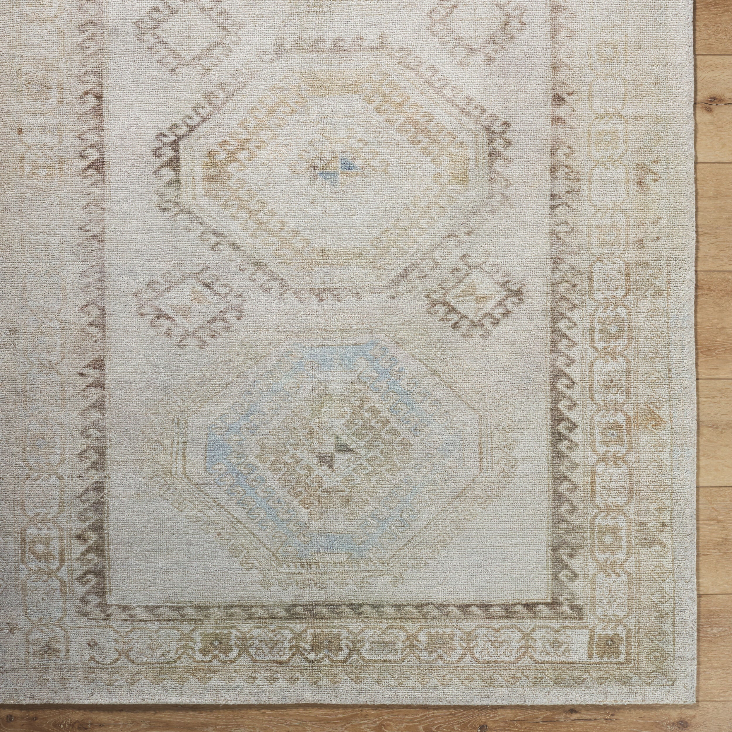 Surya Unique UNQ-2319 Ivory Area Rug by LIVABLISS