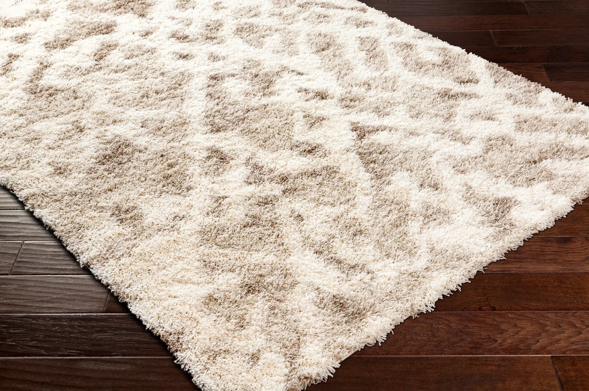 Urban Shag USG-2323 Beige Area Rug by LIVABLISS