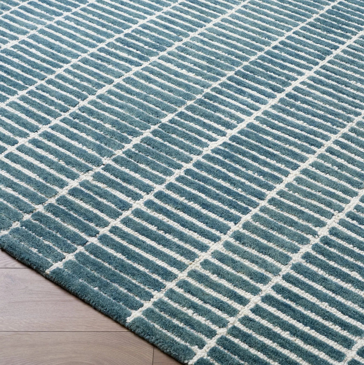 LIVABLISS Vista VIT-2304 Teal Area Rug