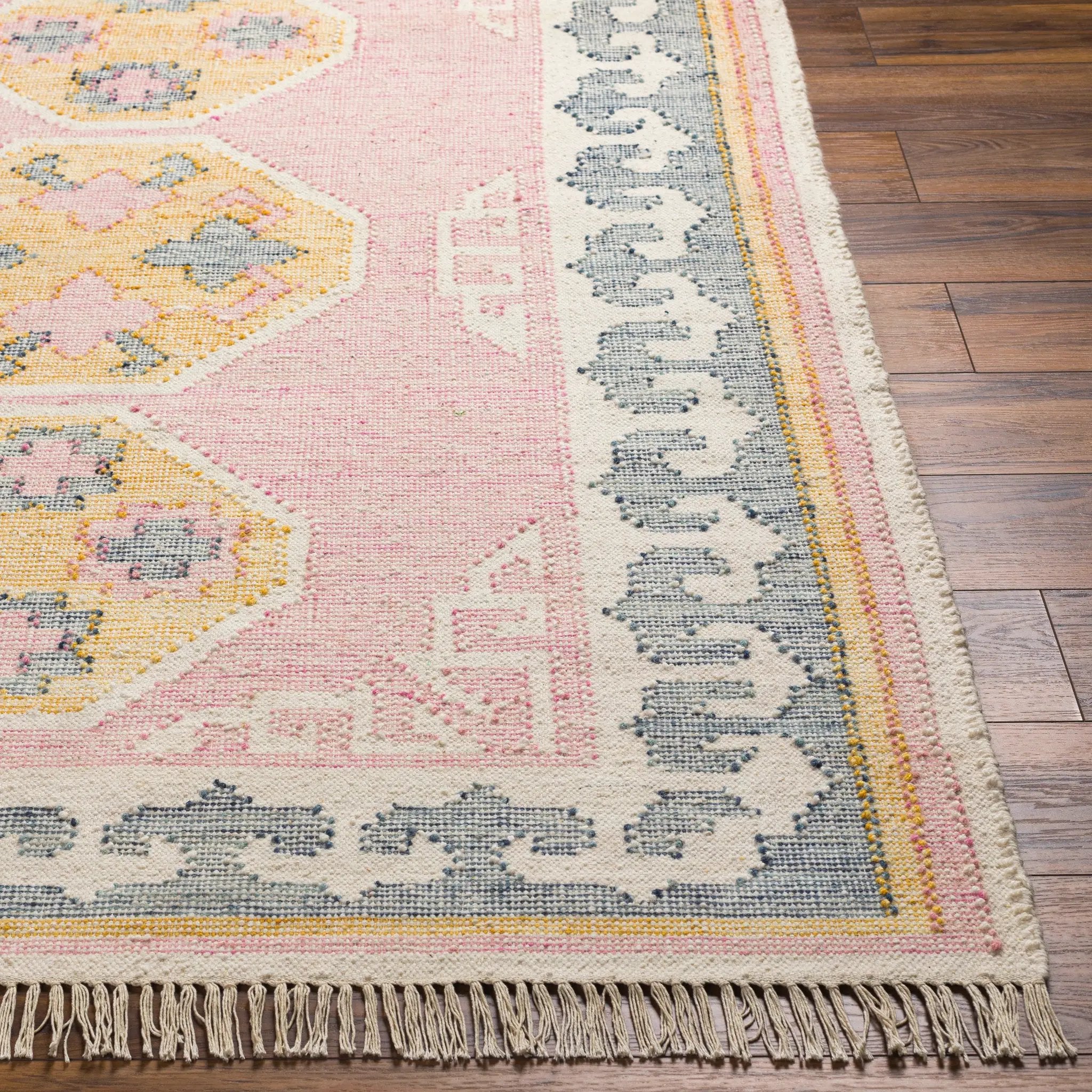 Valerie VLA-2300 Ivory Area Rug by LIVABLISS