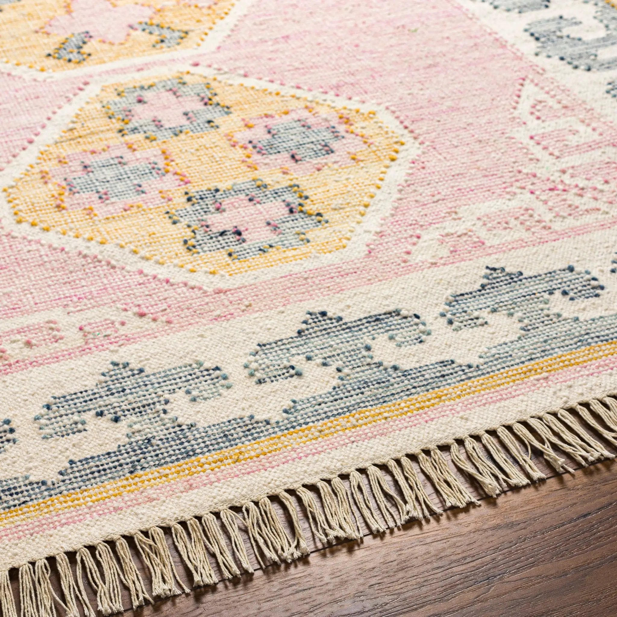 Valerie VLA-2300 Ivory Area Rug by LIVABLISS