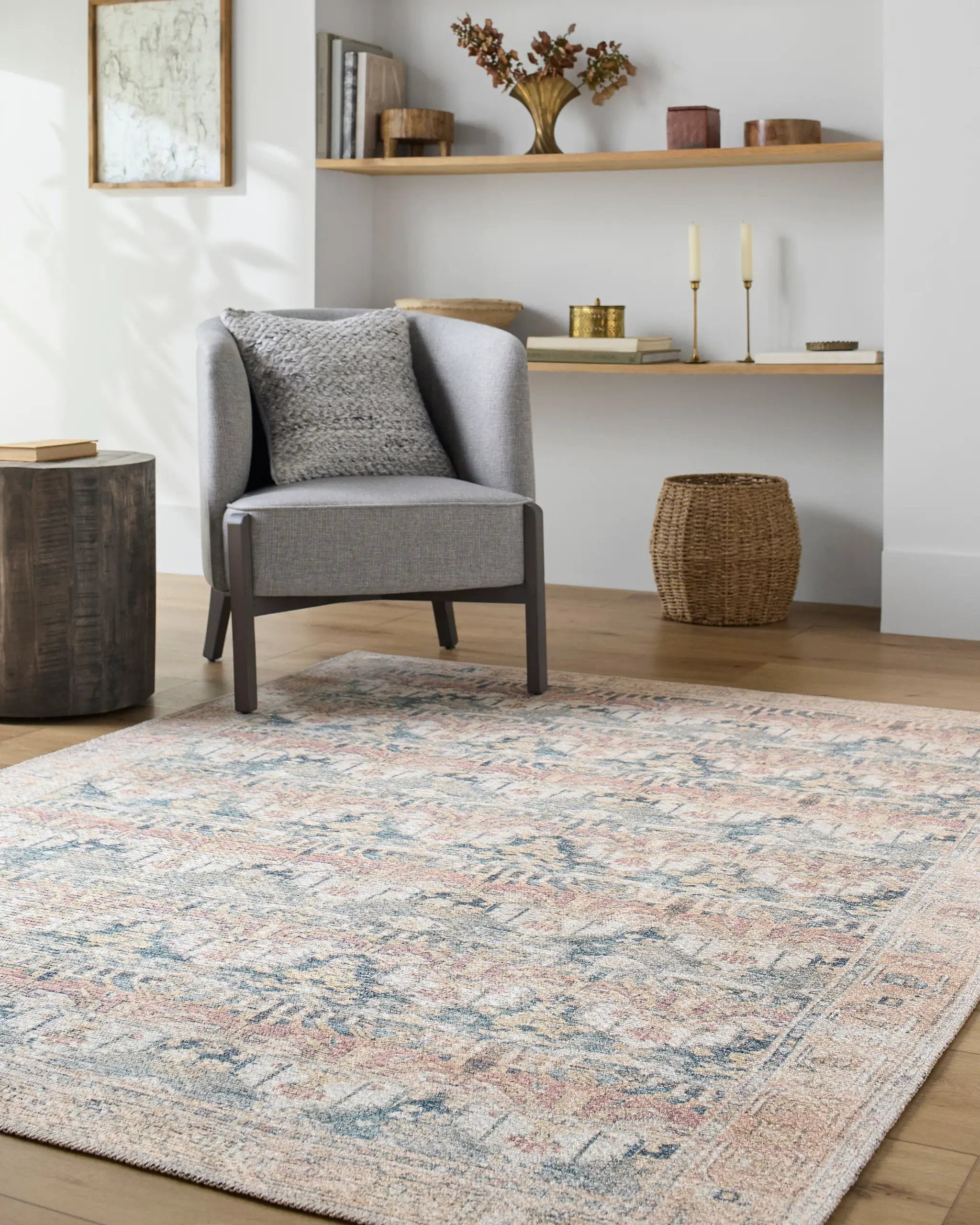 Vinny VNY-2317 Medium-Green Area Rug by LIVABLISS