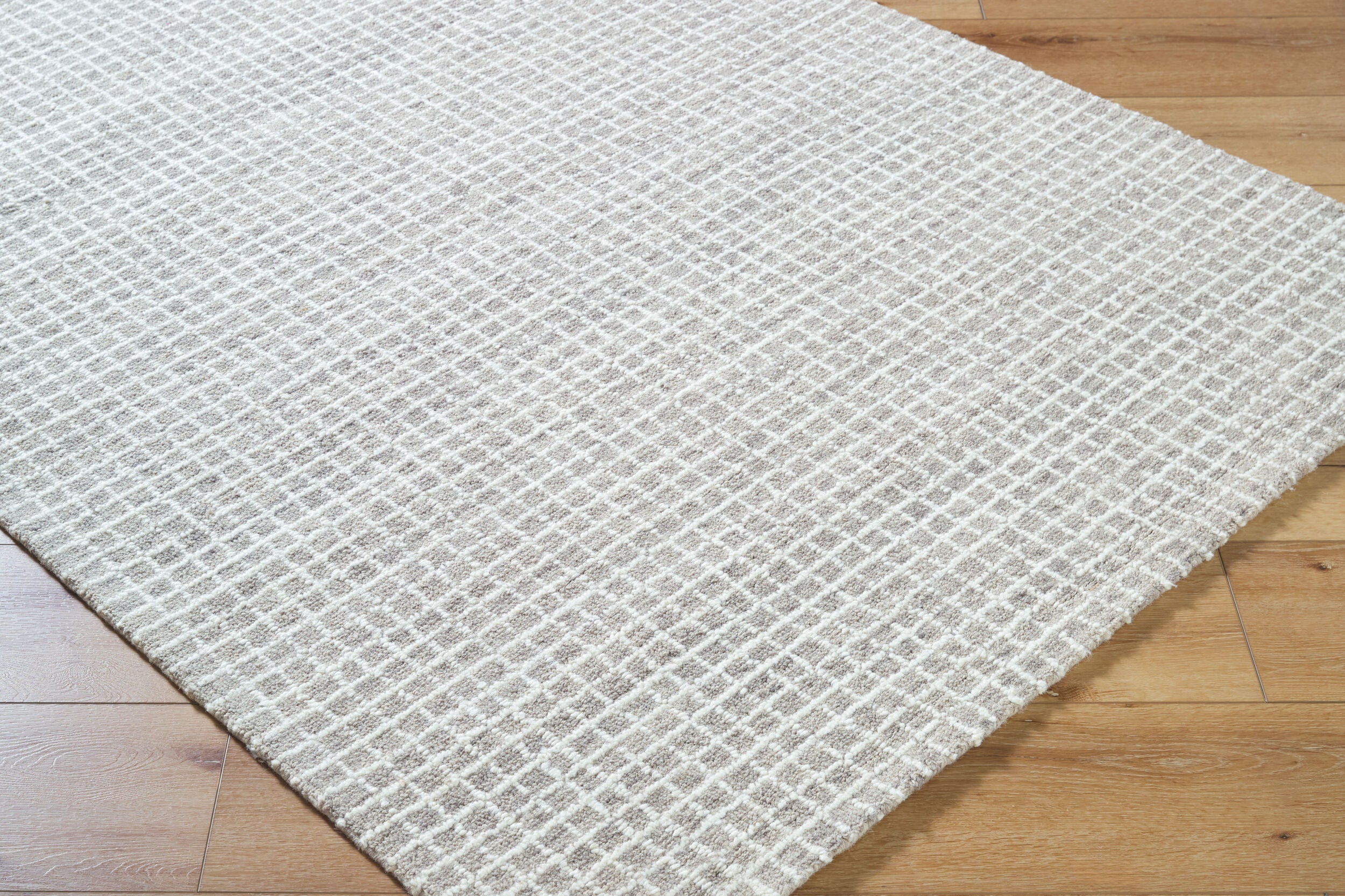 Andreas VVAN-2302 Ivory Area Rug