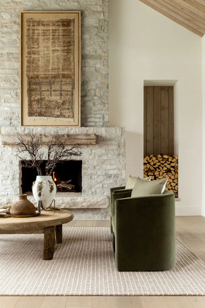 Andreas VVAN-2303 Ivory Area Rug by LIVABLISS