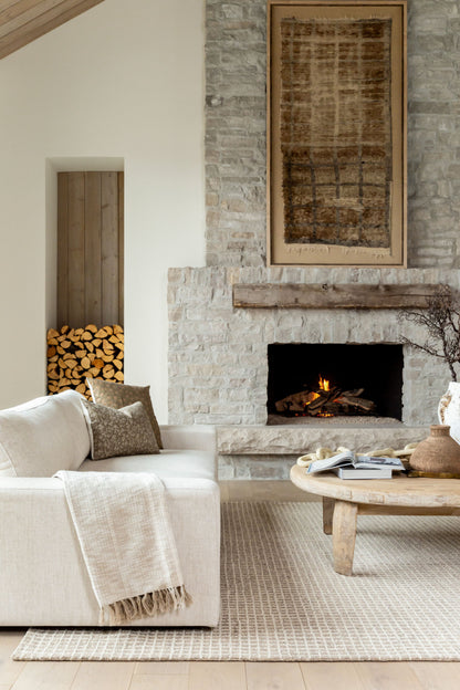 Andreas VVAN-2303 Ivory Area Rug