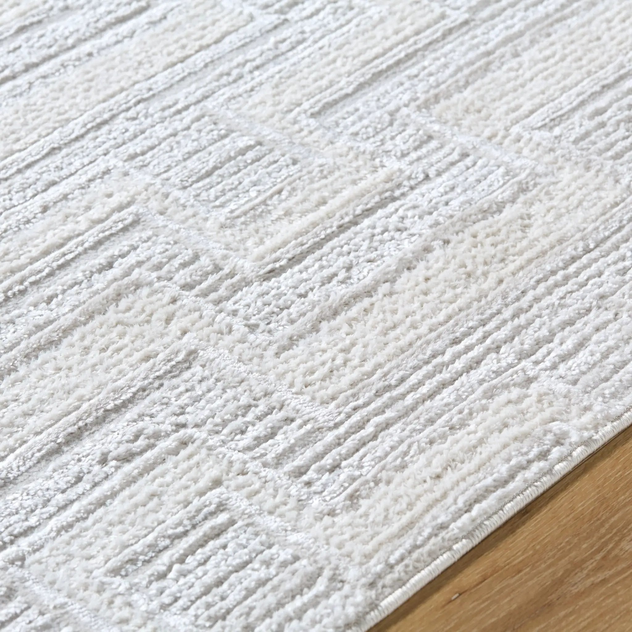 Wolly WOY-2301 Ivory Area Rug by LIVABLISS