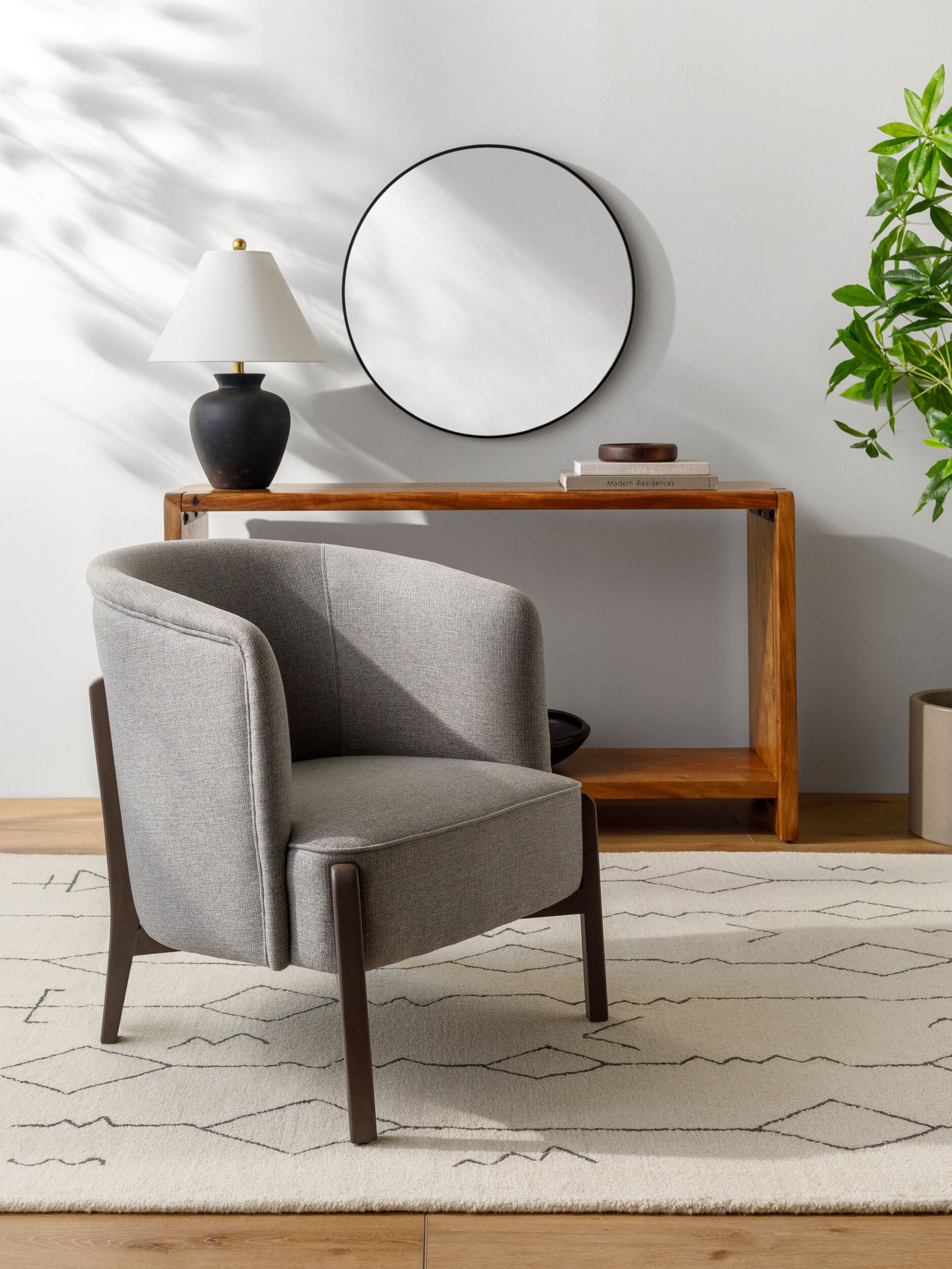 LIVABLISS Rayne YNE-001 Accent Chair