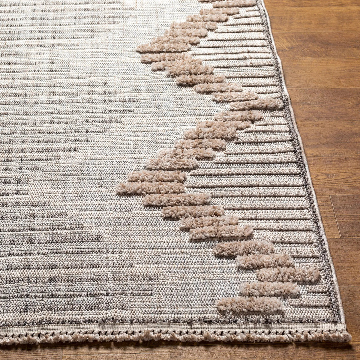 Zaragoza ZRZ-2300 Medium-Gray Area Rug by LIVABLISS